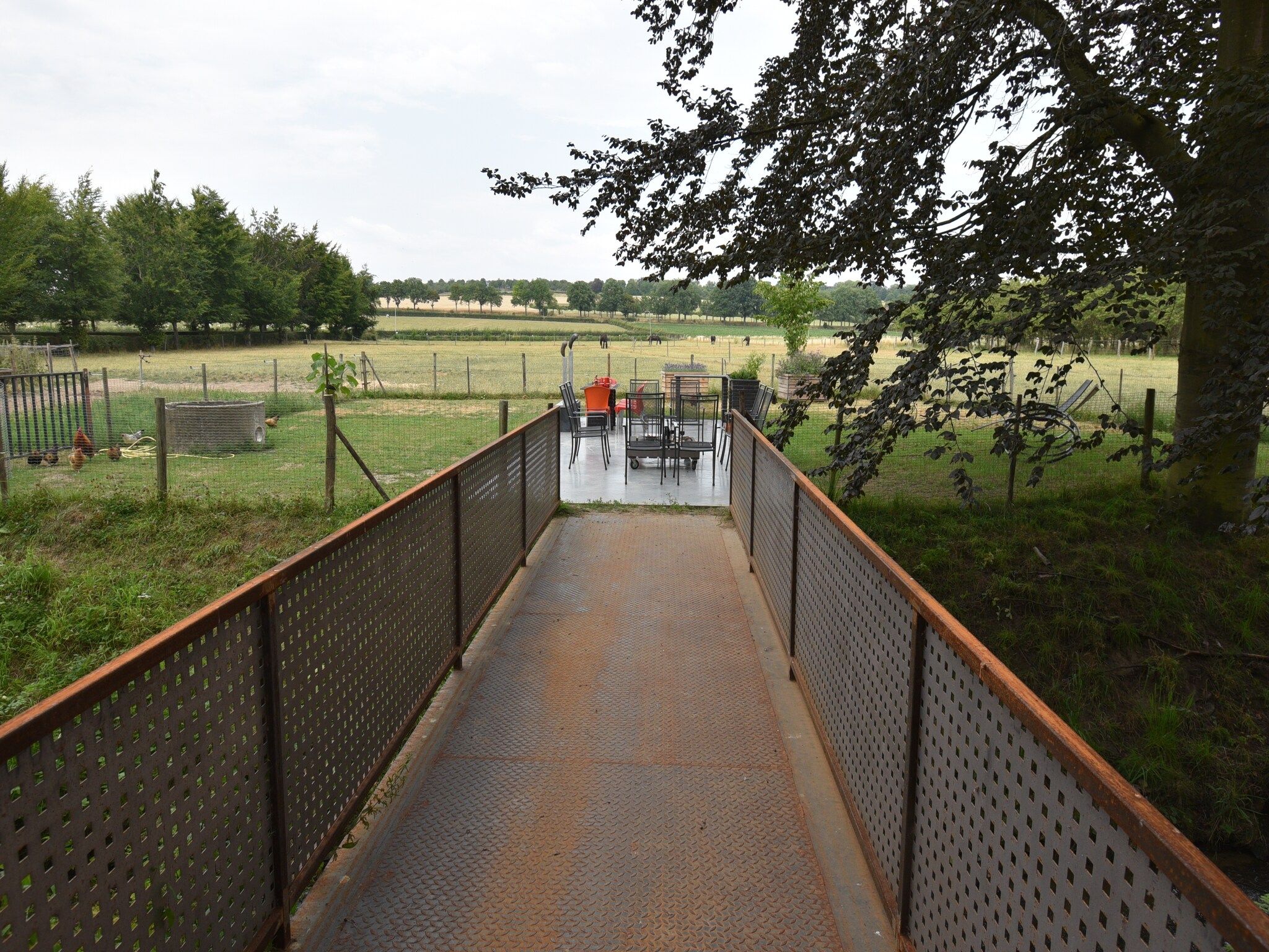 Het uitzicht vanaf Meschermolen 14 in Mesch-Eijsden