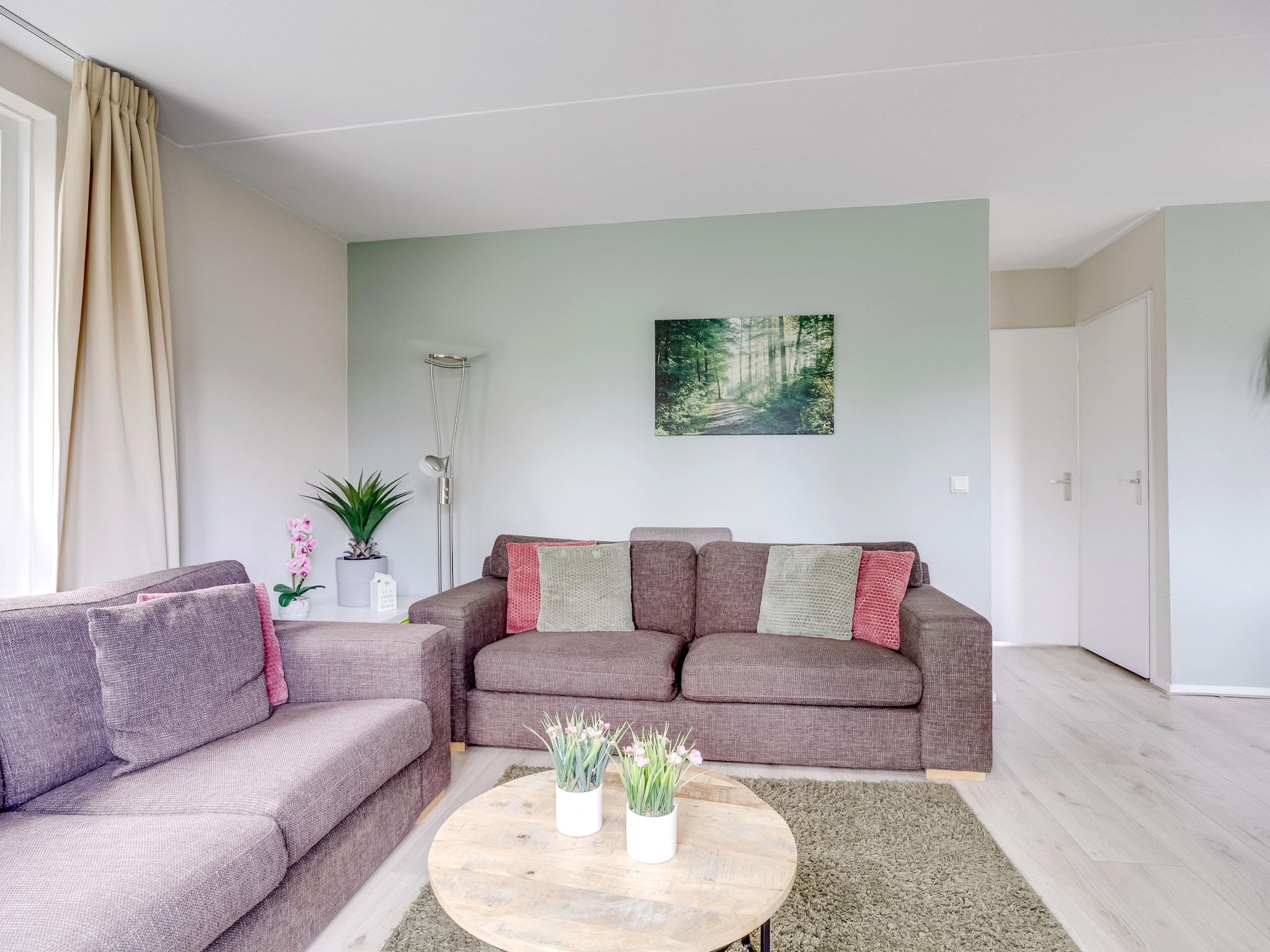 De woonkamer van 7 - Persoons Forest 217 Sauna Bungalow (copy) (copy) (copy) (copy) in Ewijk