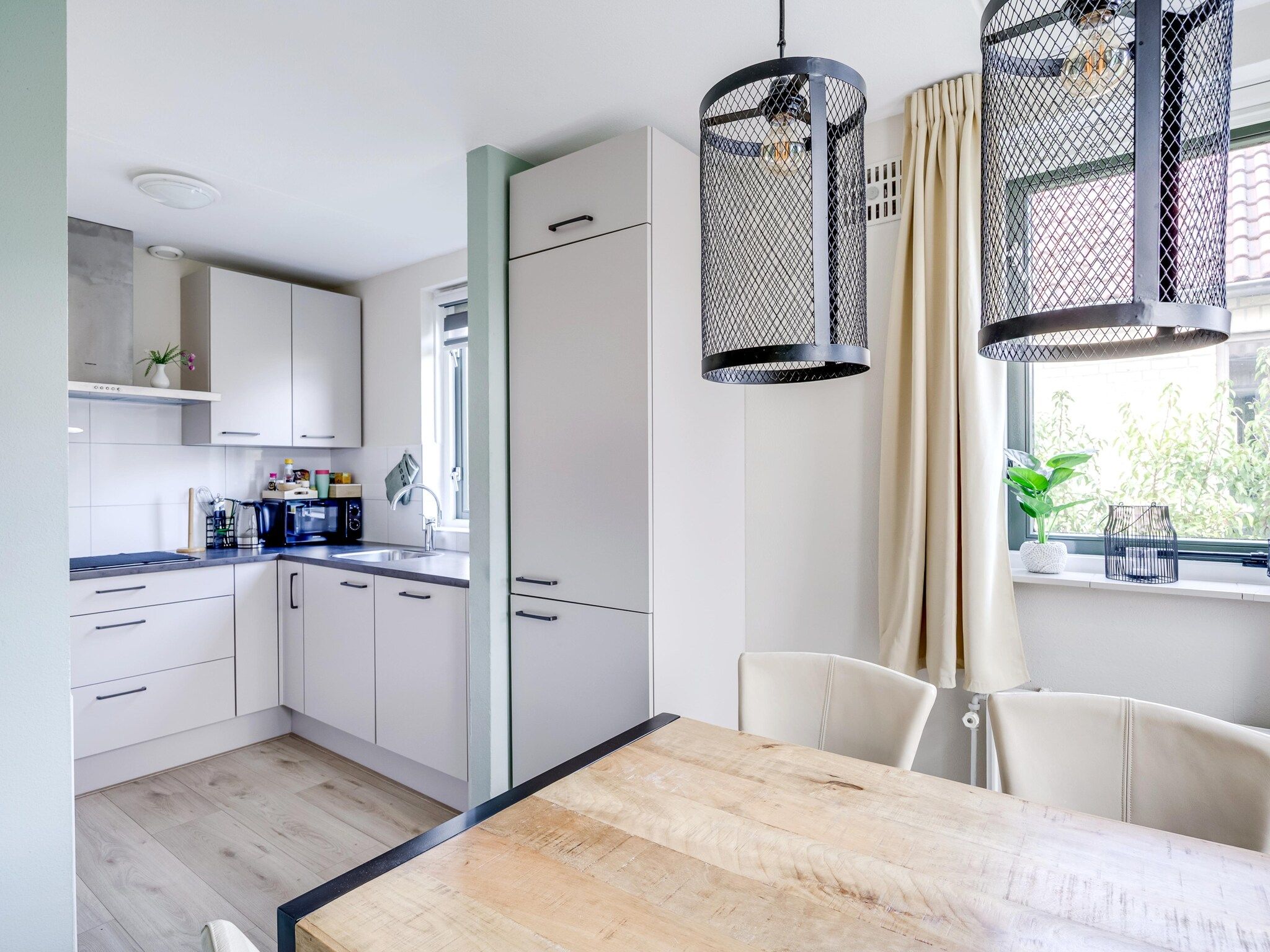 De keuken van 7 - Persoons Forest 217 Sauna Bungalow (copy) (copy) (copy) (copy) in Ewijk