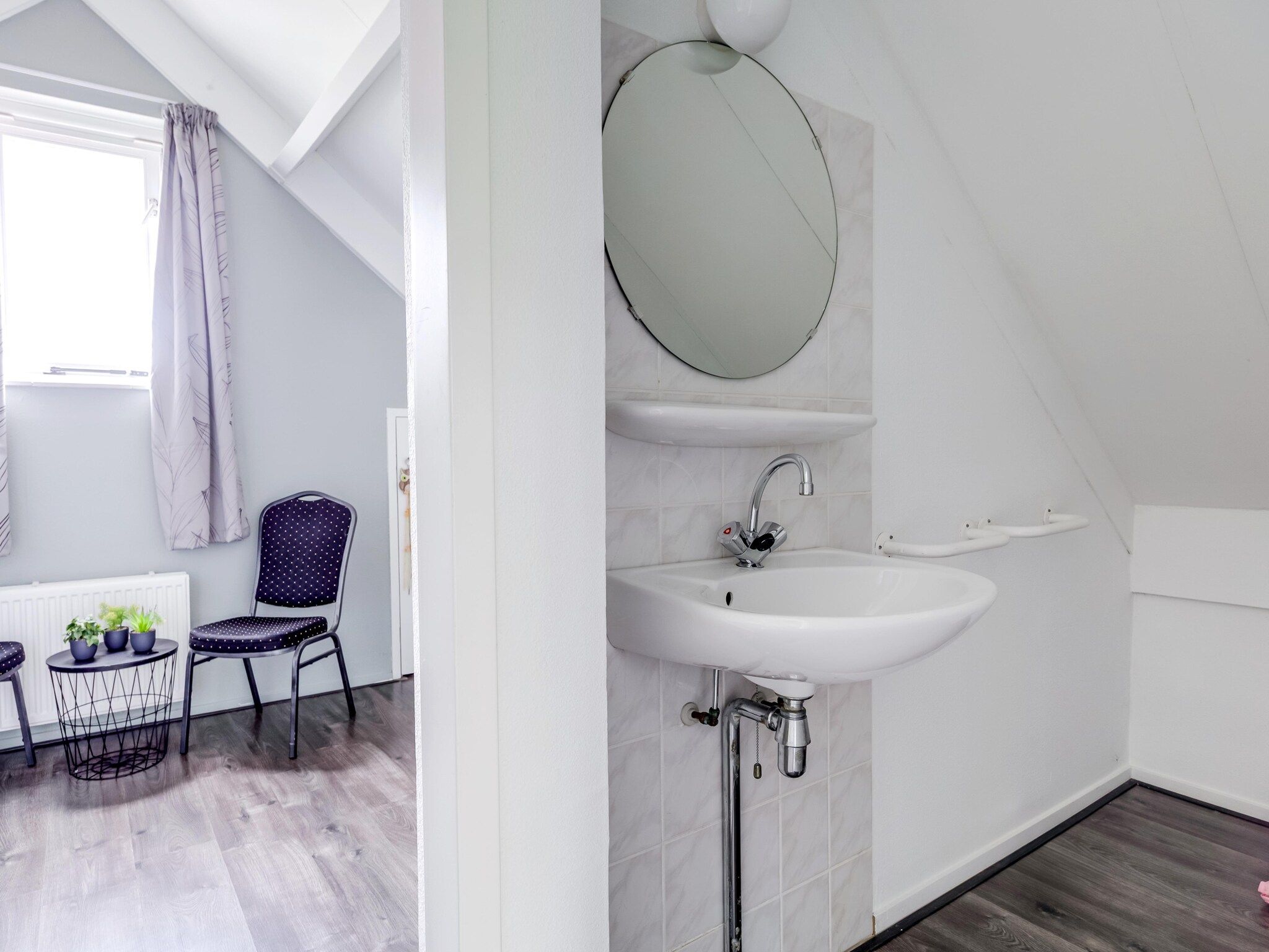 De badkamer van 7 - Persoons Forest 217 Sauna Bungalow (copy) (copy) (copy) (copy) in Ewijk