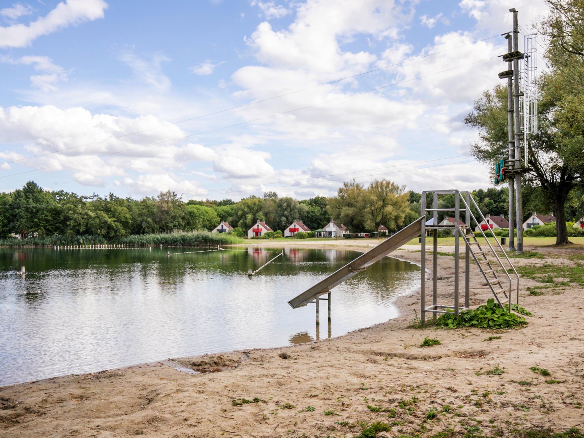 6 - Persons Forest Bungalow (copy) in Ewijk - Foto 21 van 21