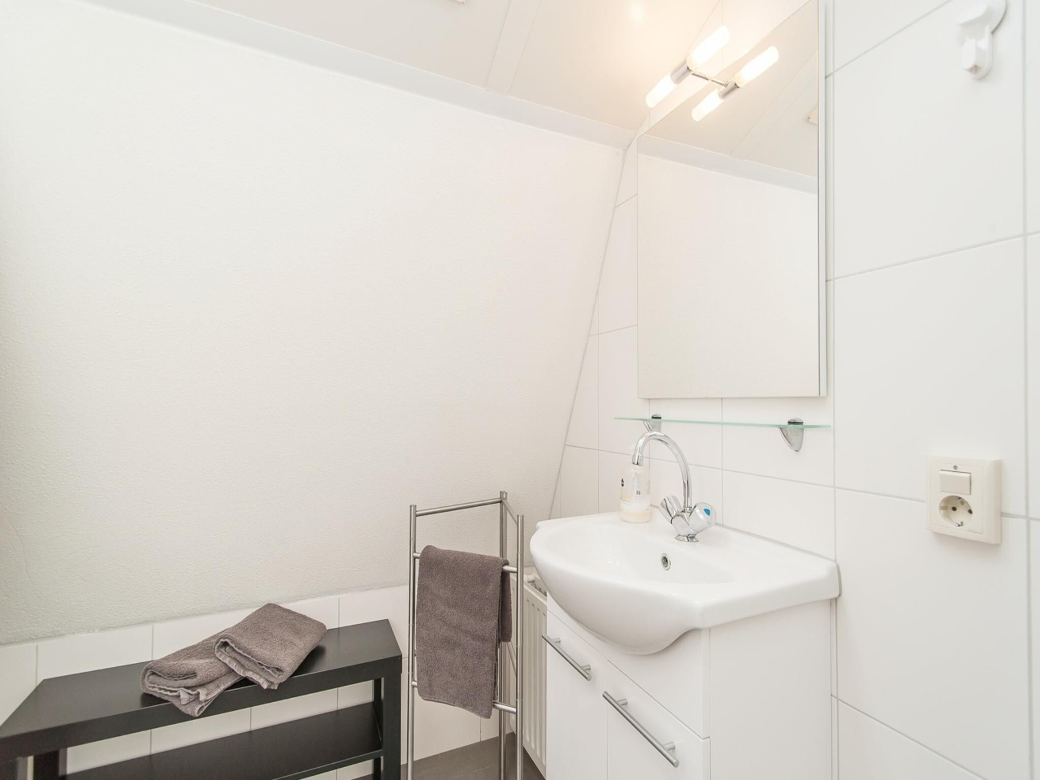 De badkamer van Bungalow 4-persoons (2 slaapkamers) in Noordwijk