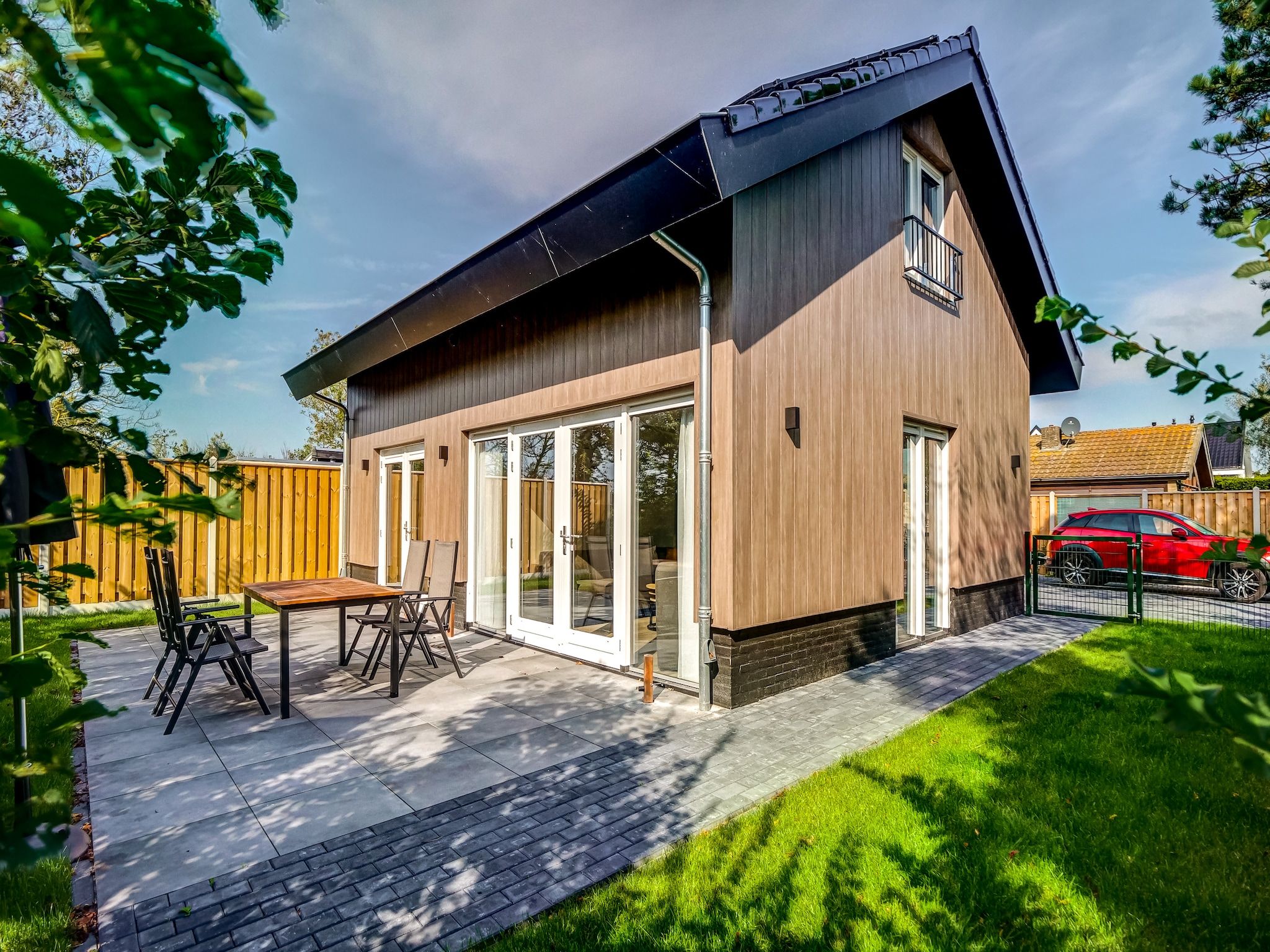 Het terras van Familiehuis Zee & Zand in Julianadorp