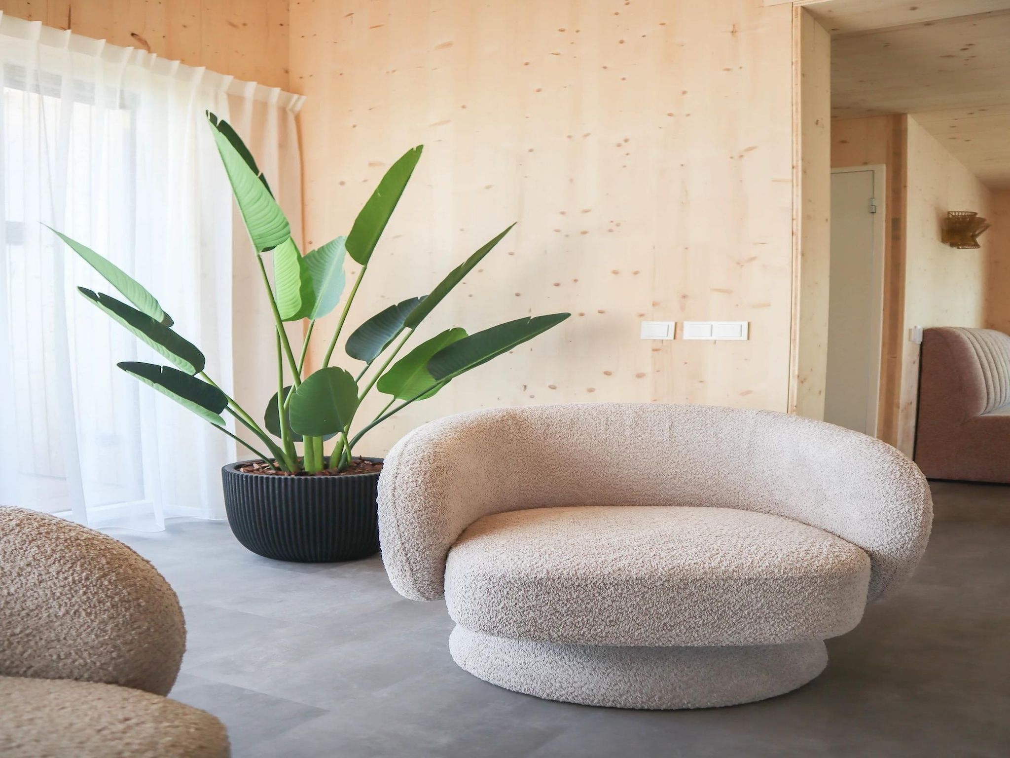 De woonkamer van Bungalow Ocean Deluxe 6 Person in ’s-Gravenzande