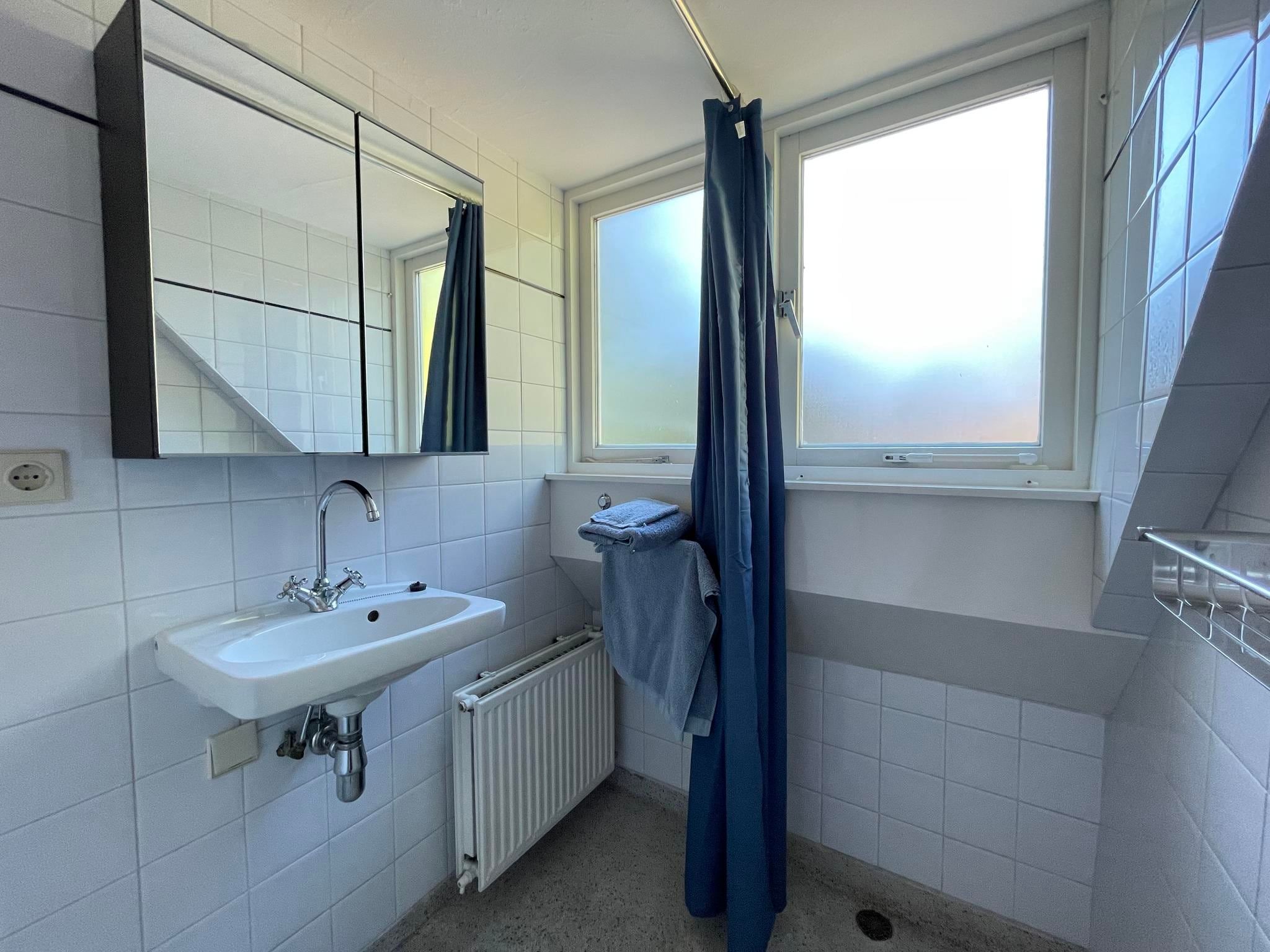 De badkamer van Bergense Duyn in Bergen