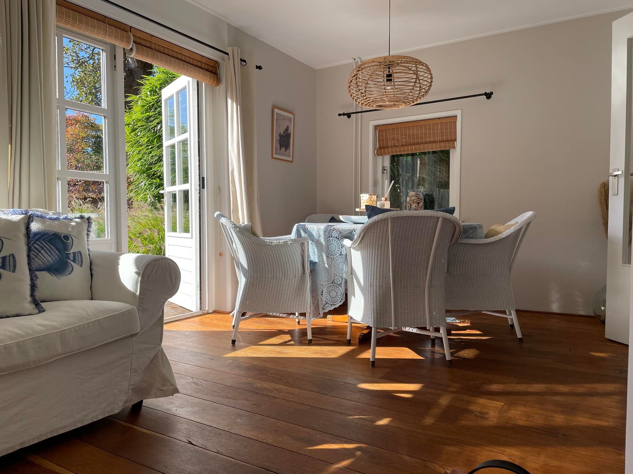 De eetkamer van Bergense Duyn in Bergen