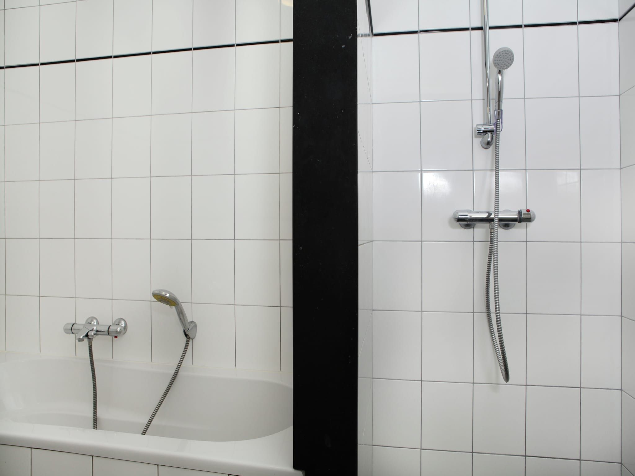 De badkamer van Klein Paarlo in Sint Odilienberg