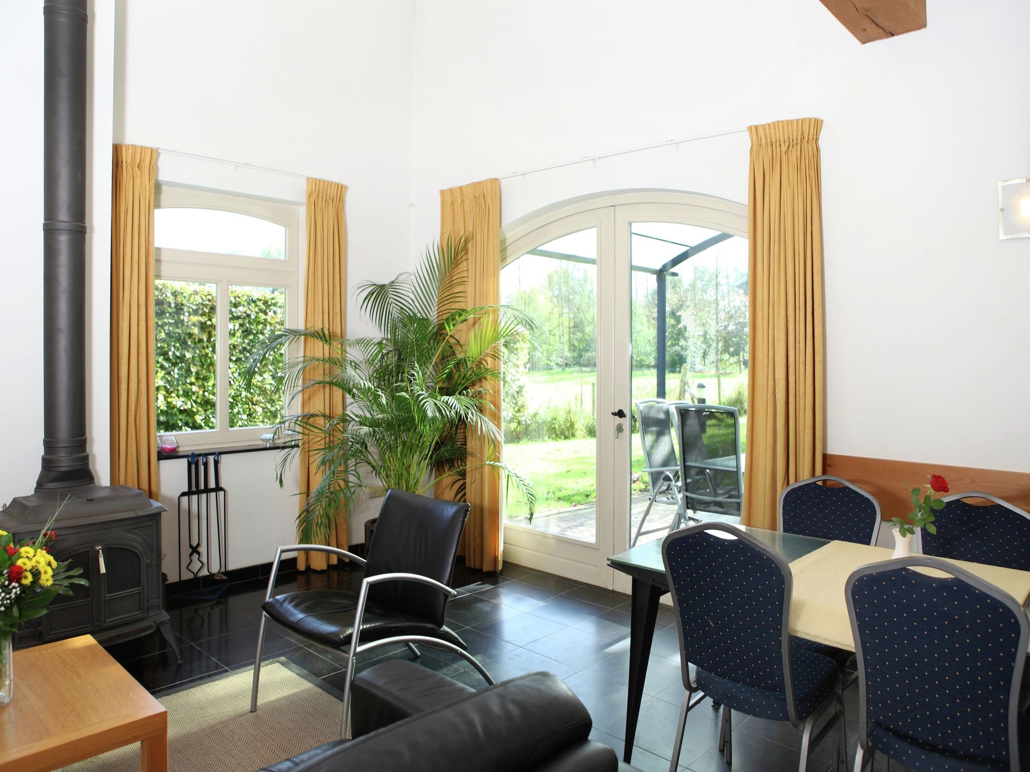 De woonkamer van Klein Paarlo in Sint Odilienberg