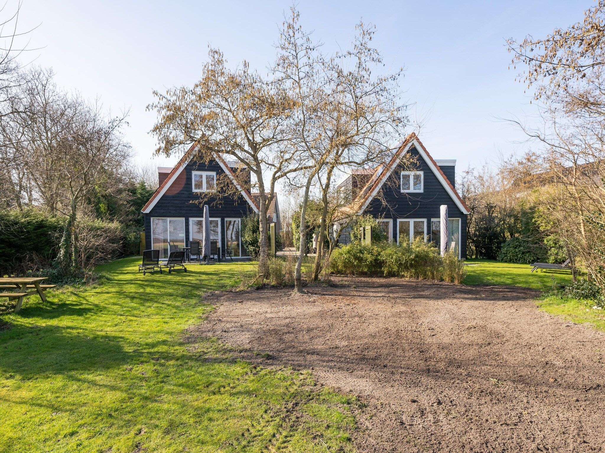 De buitenkant van Mienterbos-Heideglop in De Koog