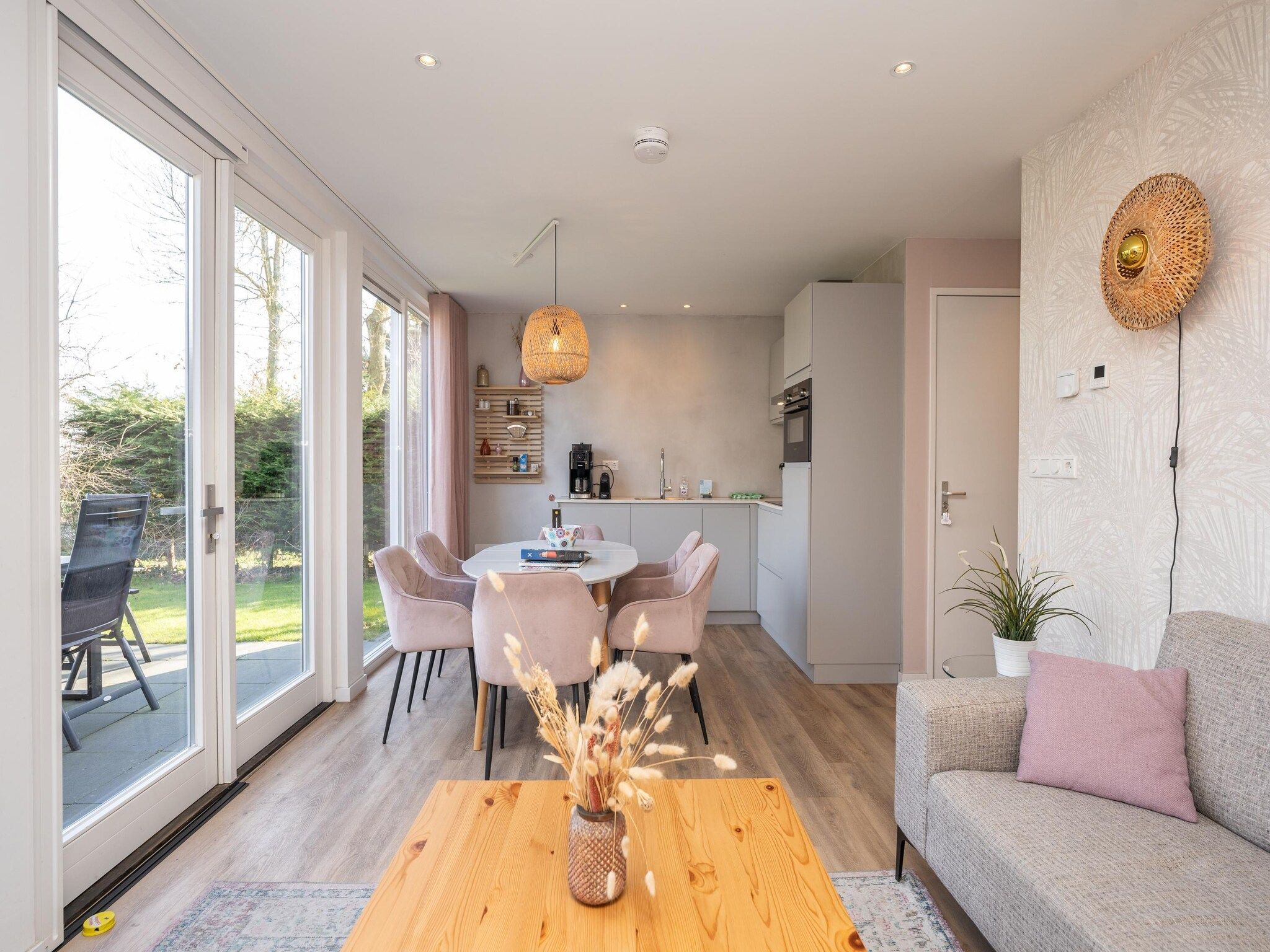 De woonkamer van Mienterbos-Heideglop in De Koog