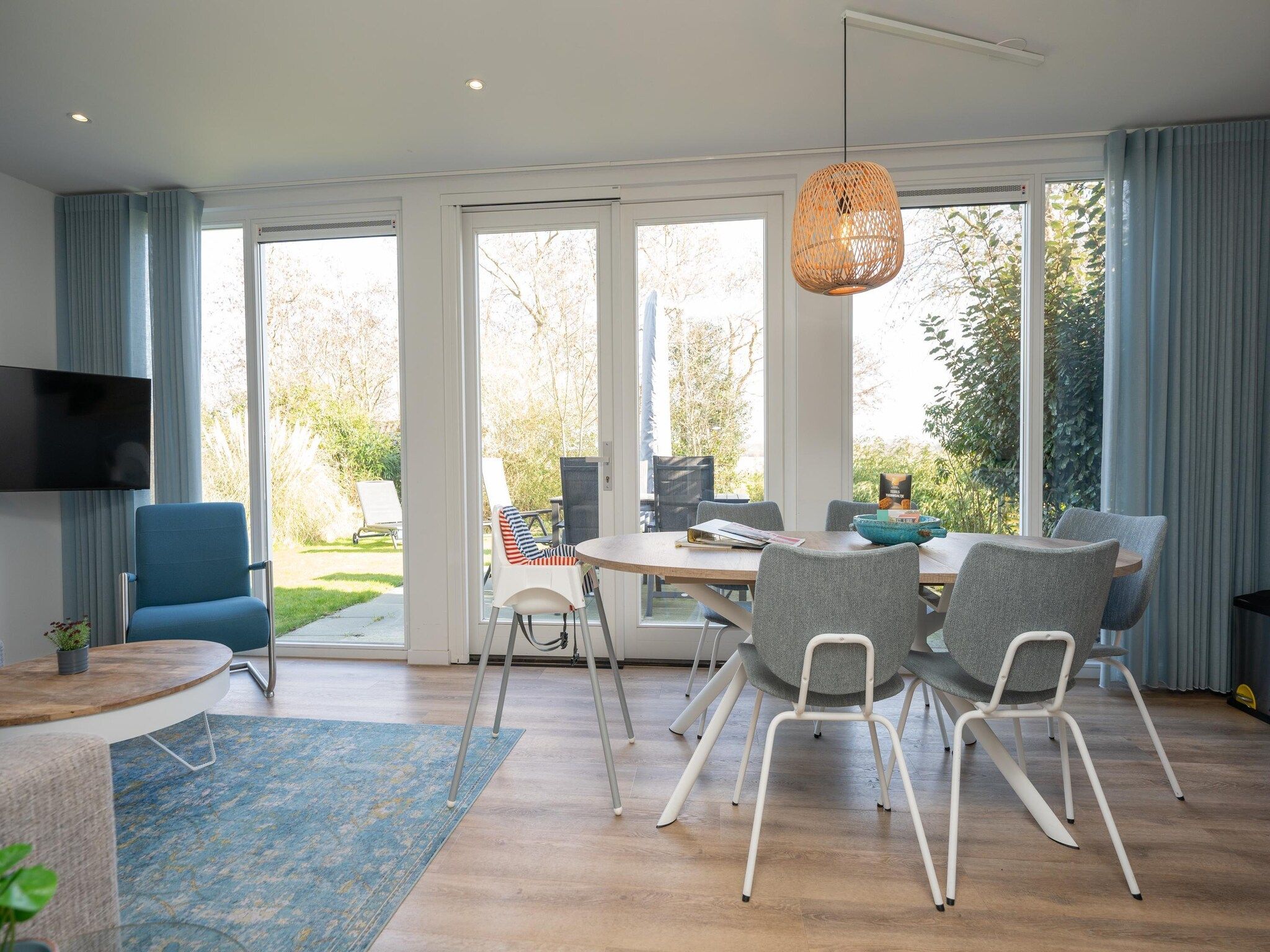 De eetkamer van Mienterbos-Duinglop in De Koog