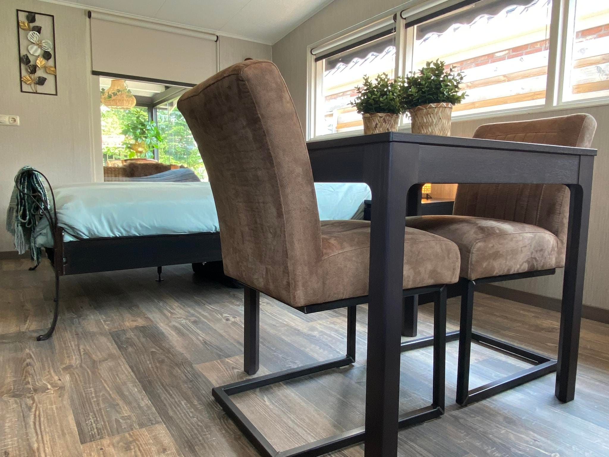 De eetkamer van De Groninger Zeeuw in Bellingwolde