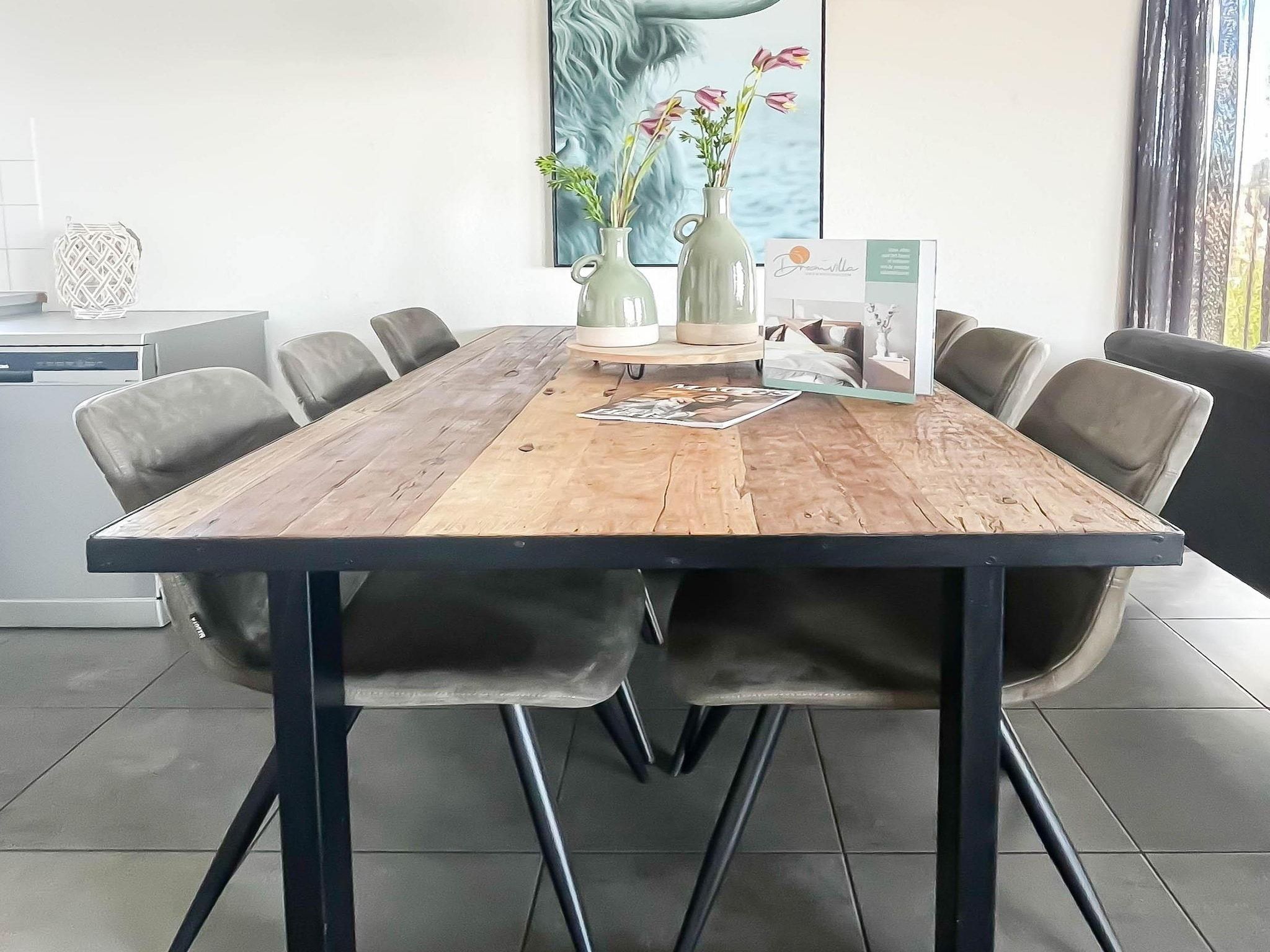 De eetkamer van Droomzicht in Uitgeest