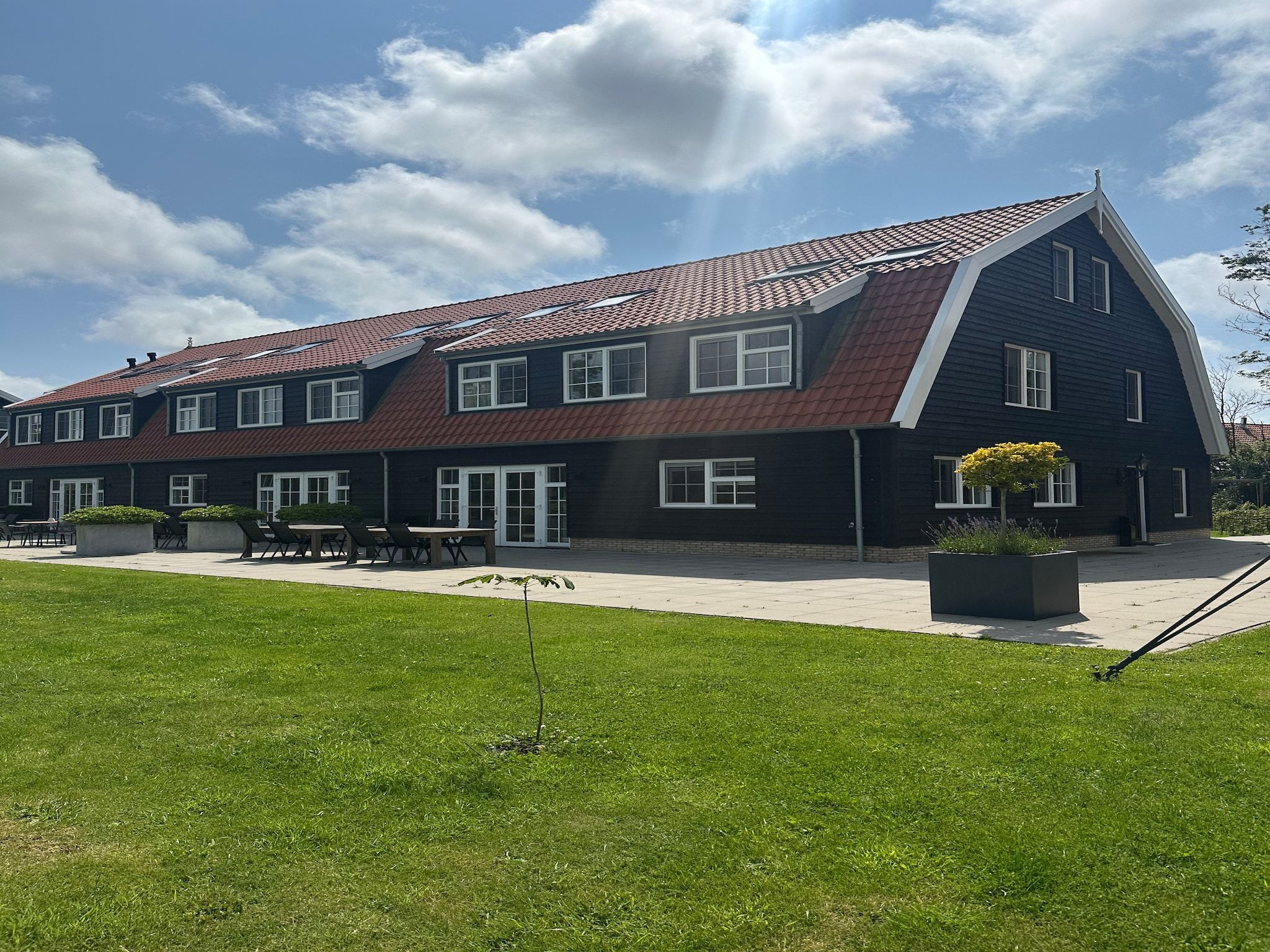 De buitenkant van Duynweelde Texel in Den Burg