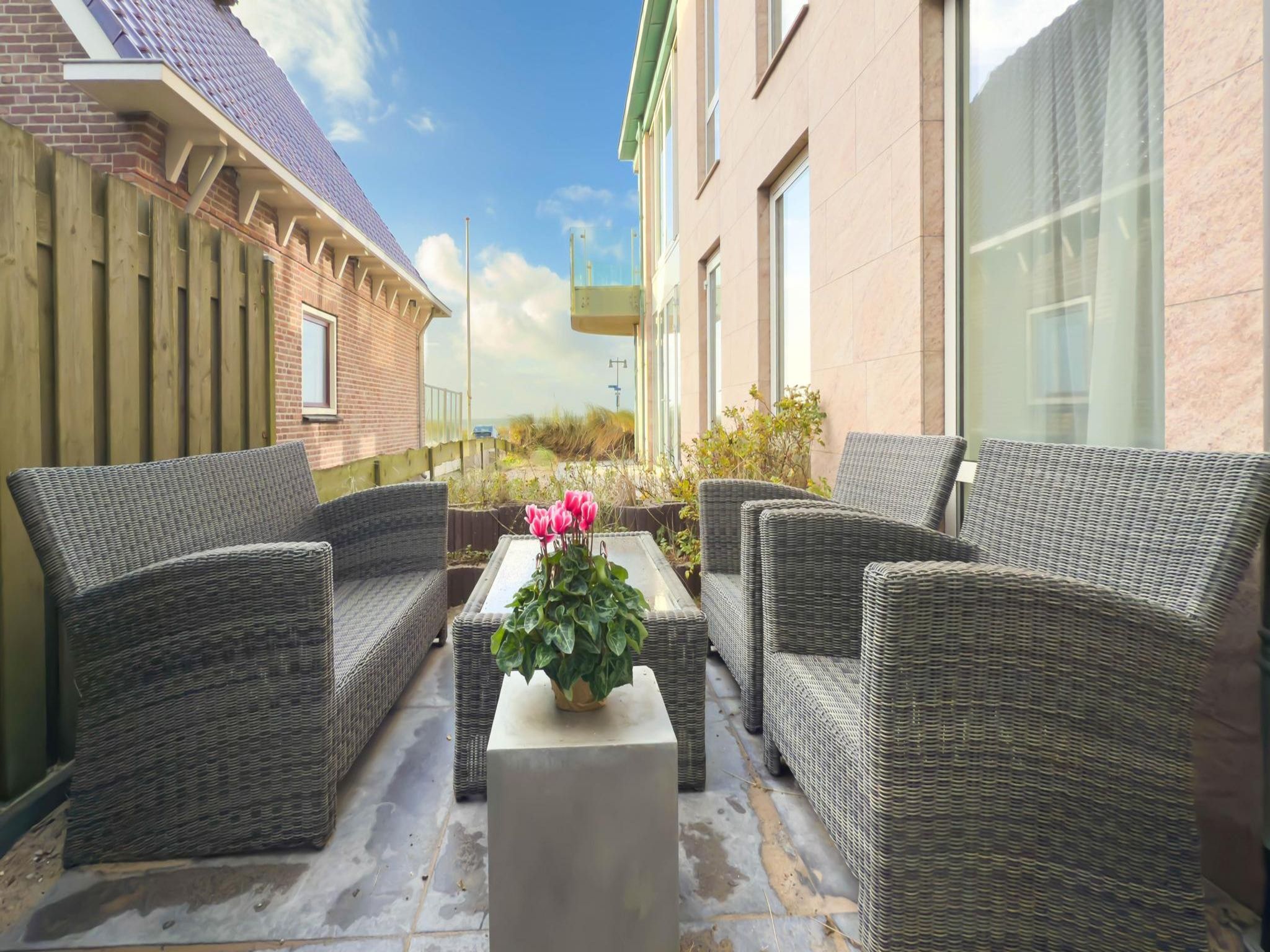 Het terras van Maanlicht in Egmond aan Zee