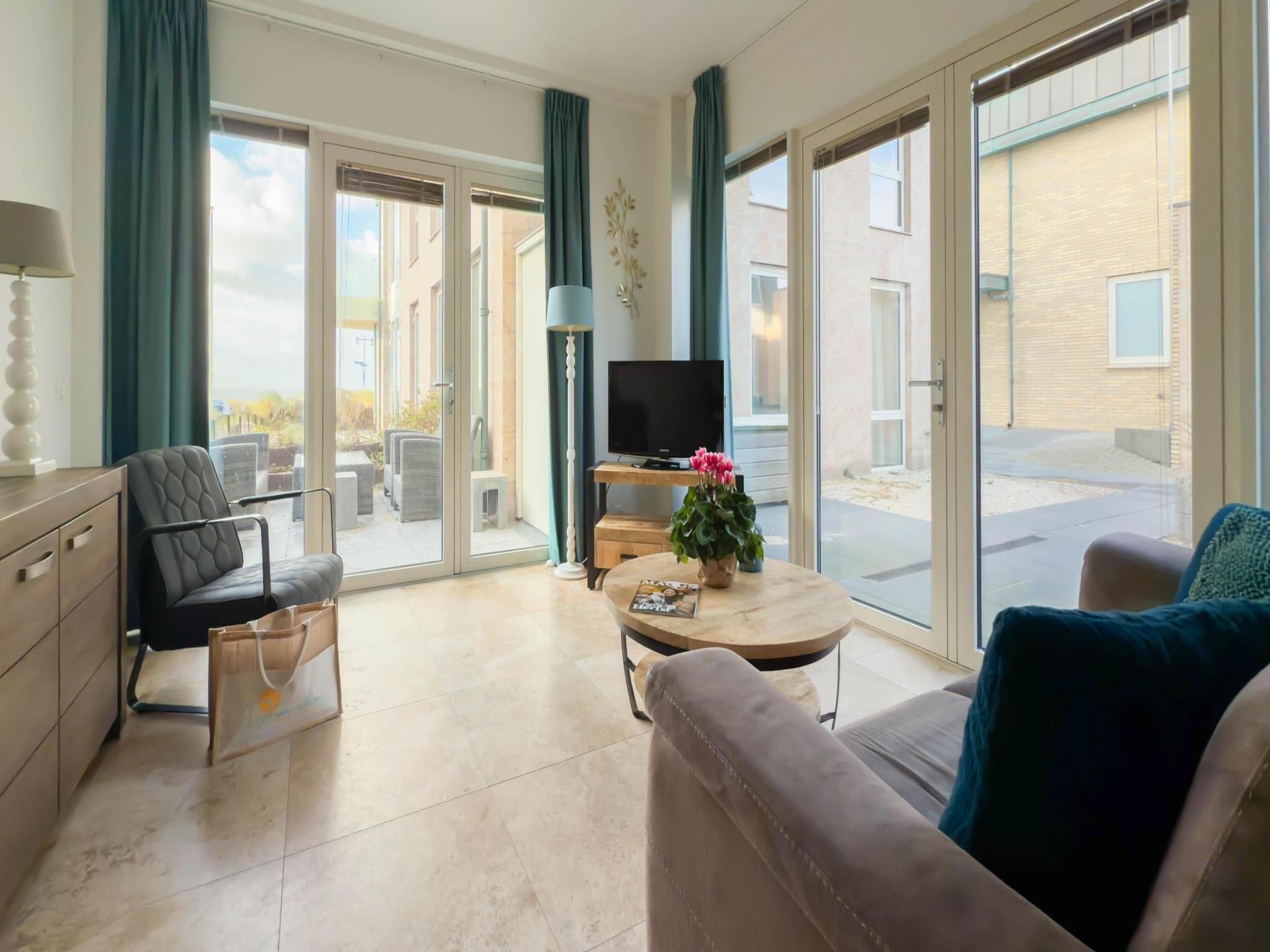 De woonkamer van Maanlicht in Egmond aan Zee