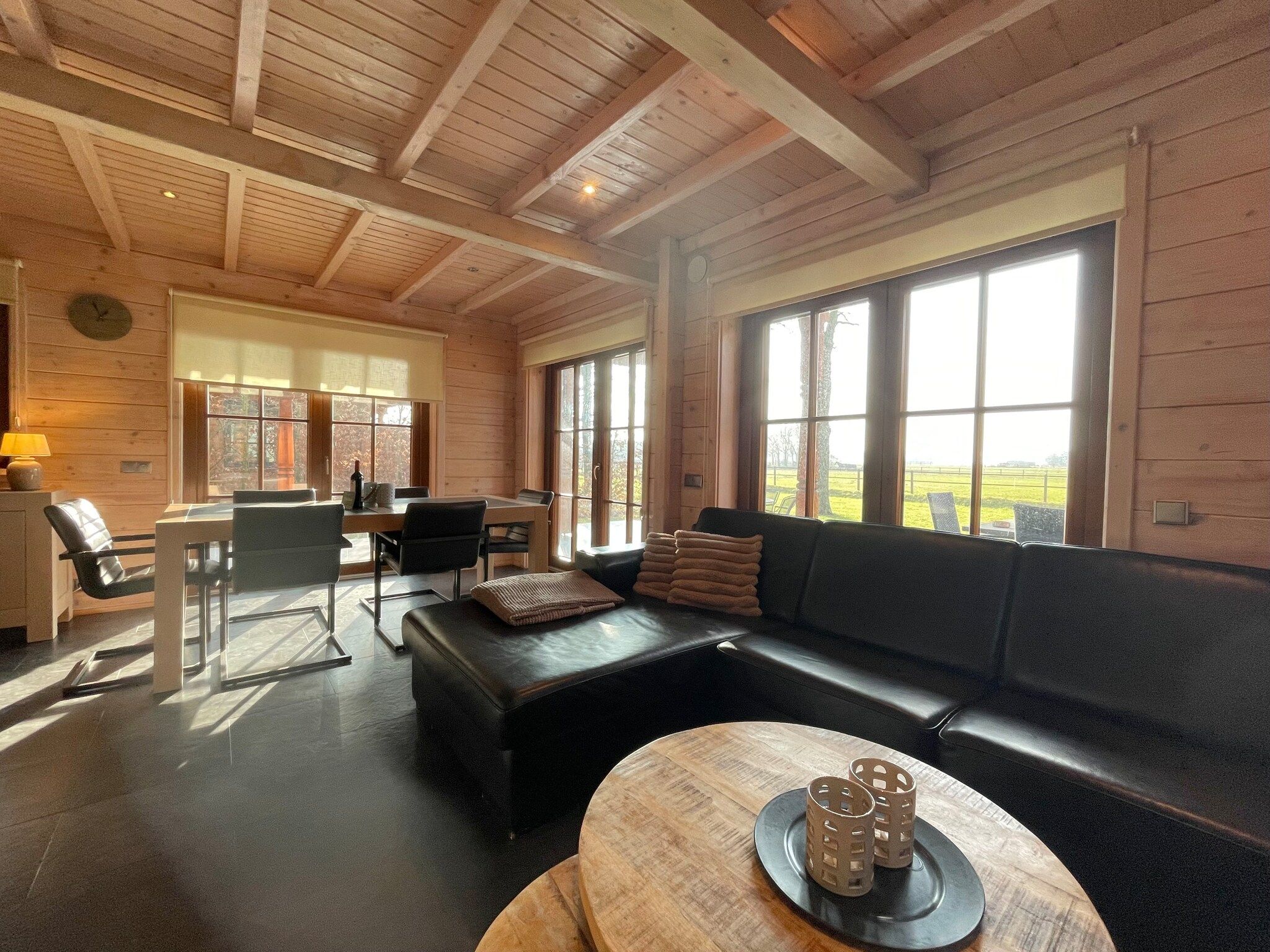 De woonkamer van Salland Hideaway - 6 persons in Den Ham