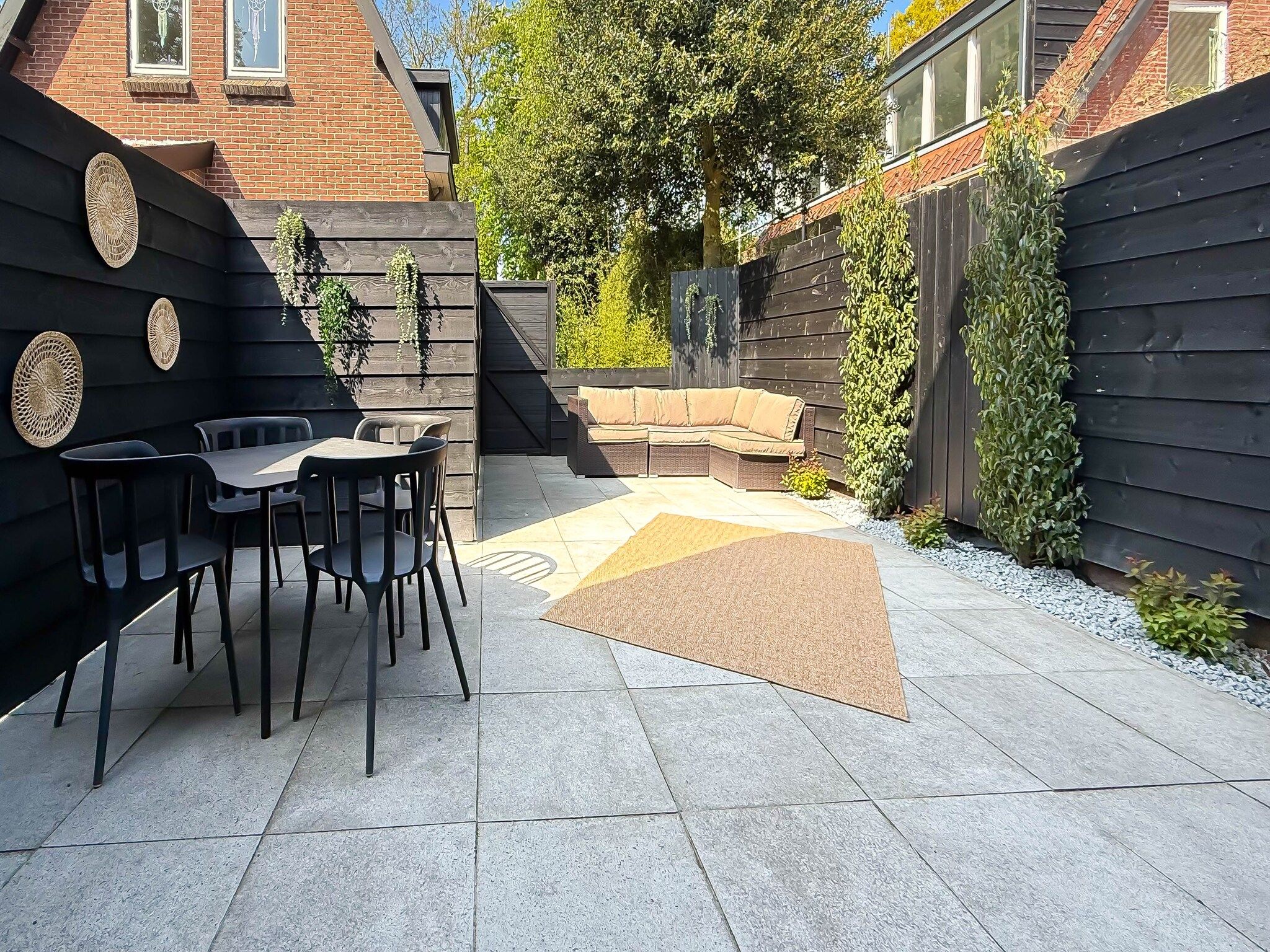 Het terras van 't Boschhuys in Bergen