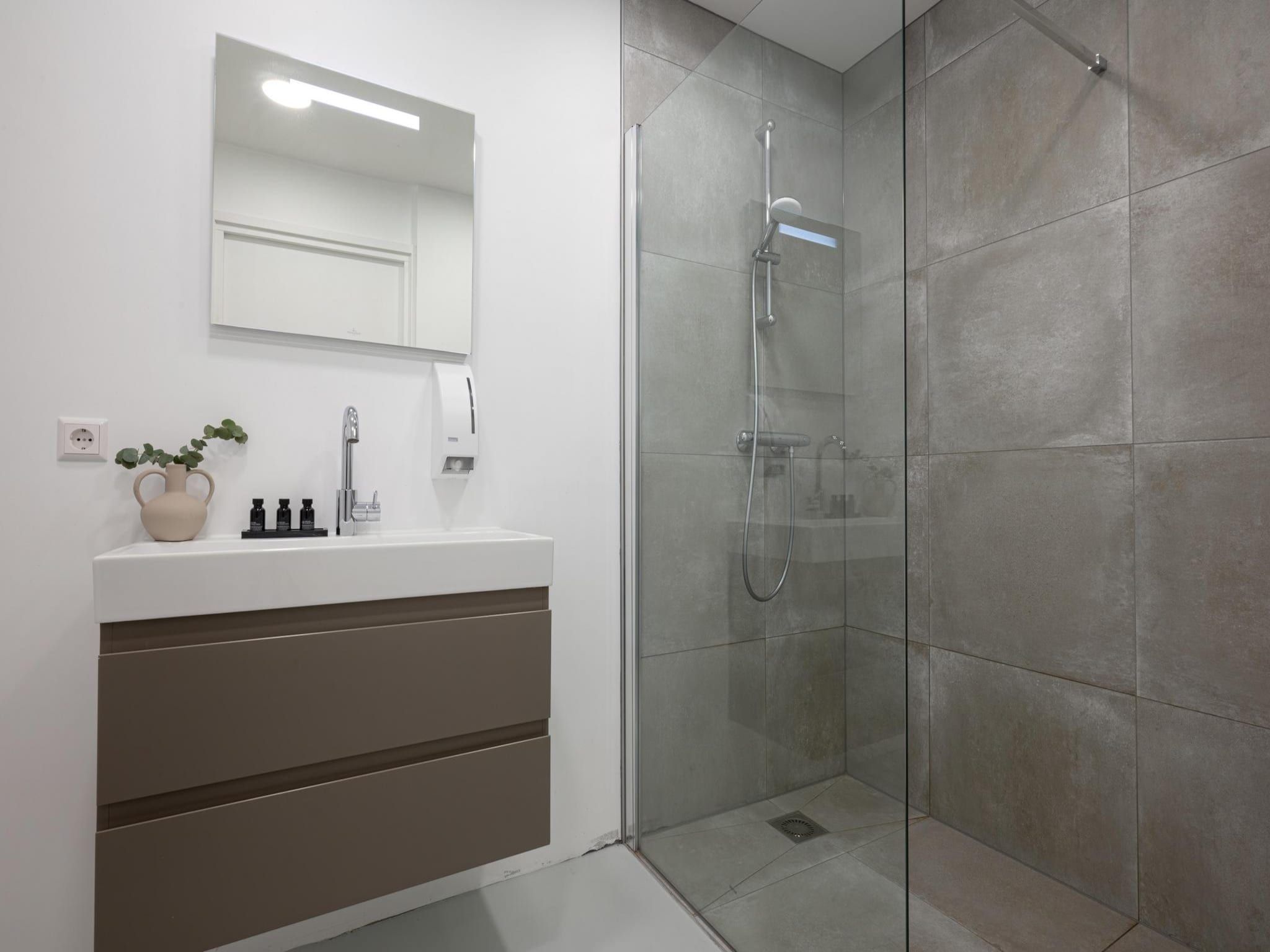 De badkamer van Tussen Duin en Strand in Egmond aan den Hoef