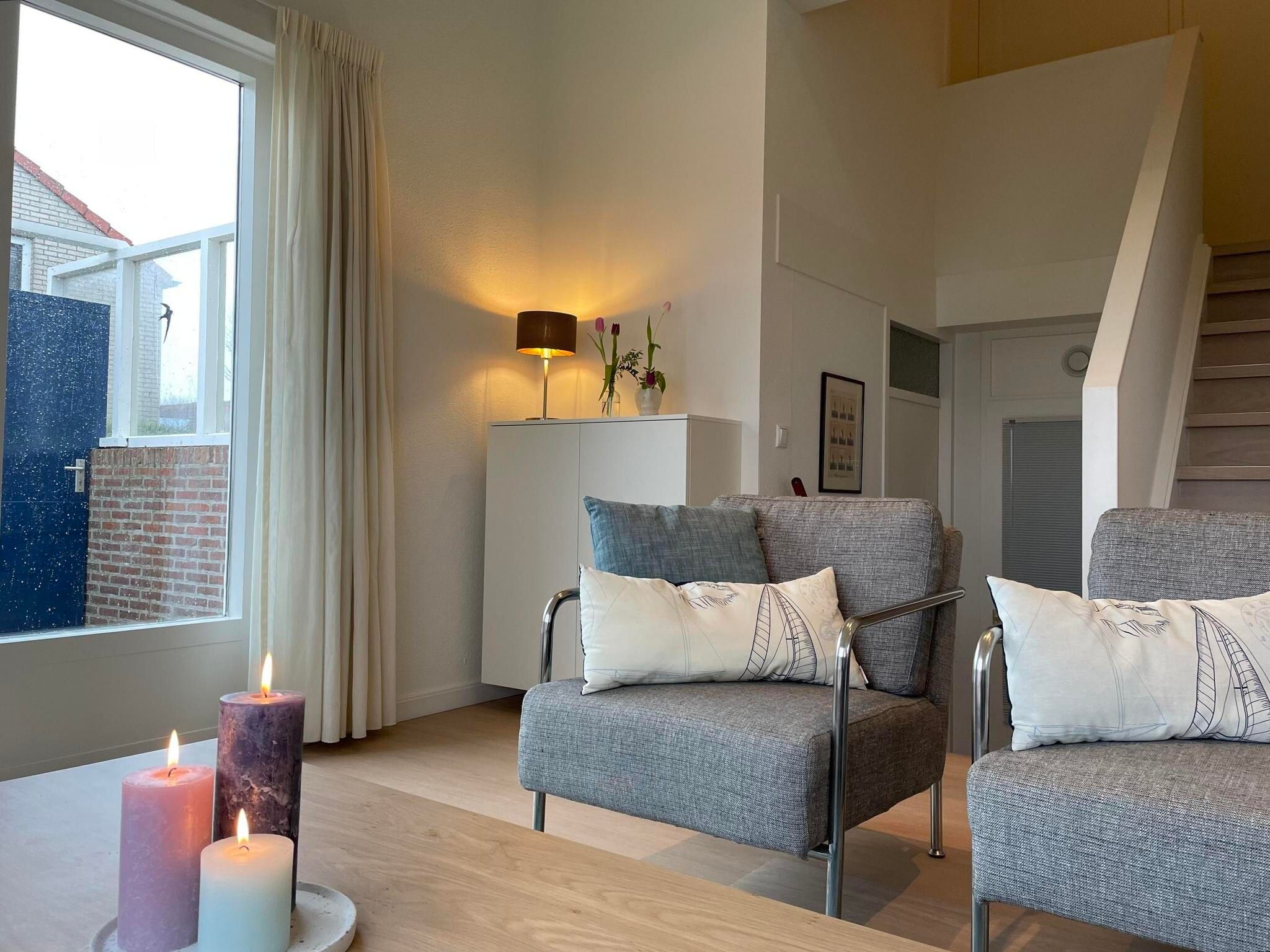 De woonkamer van Watervilla de Ijsvogel in Langweer