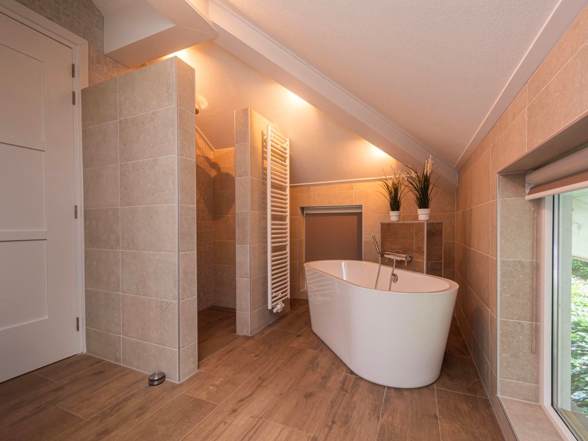 De badkamer van Watervilla Plas van Francke in Sibculo