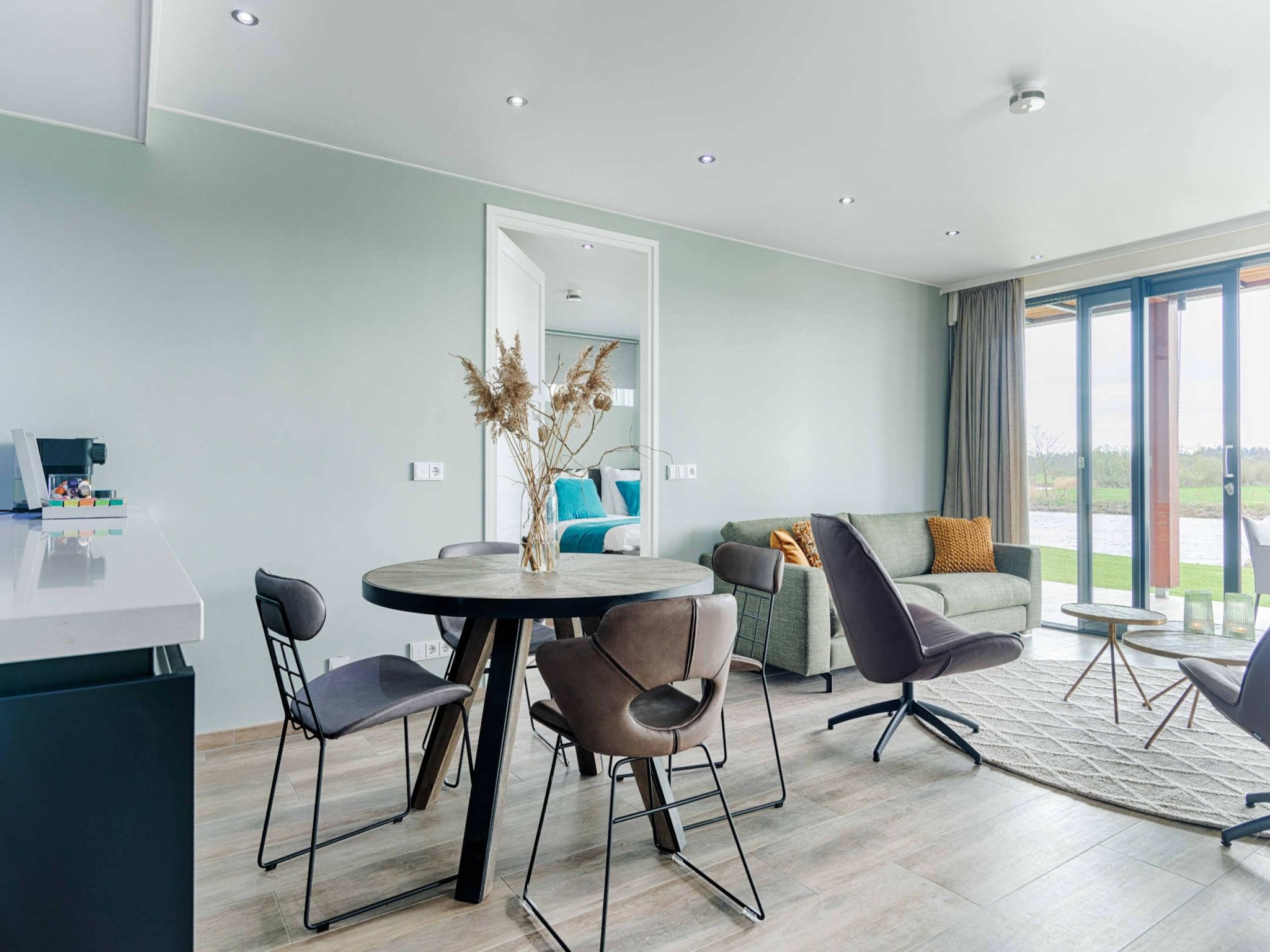 De eetkamer van Wellness at the Vecht - Ground floor in Dalfsen