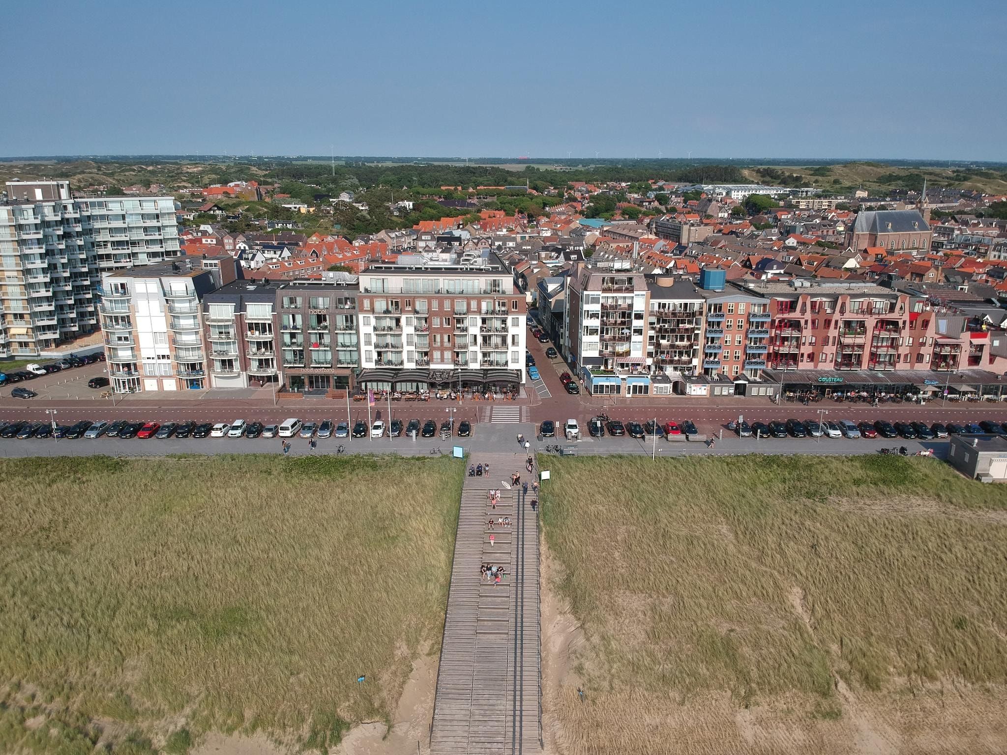 Zonnestralen in Egmond aan den Hoef - Foto 41 van 53