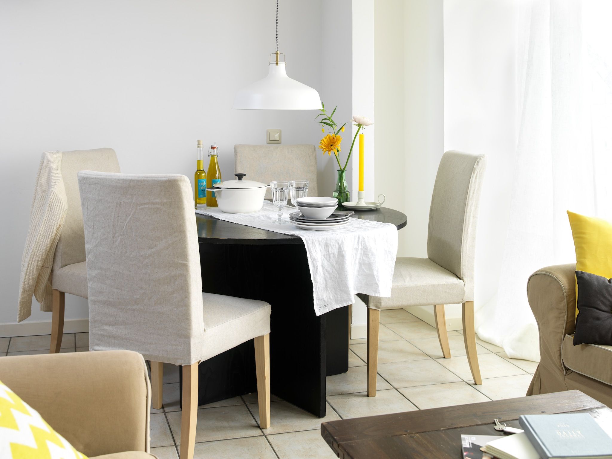 De eetkamer van Penthouse in Loosdrecht