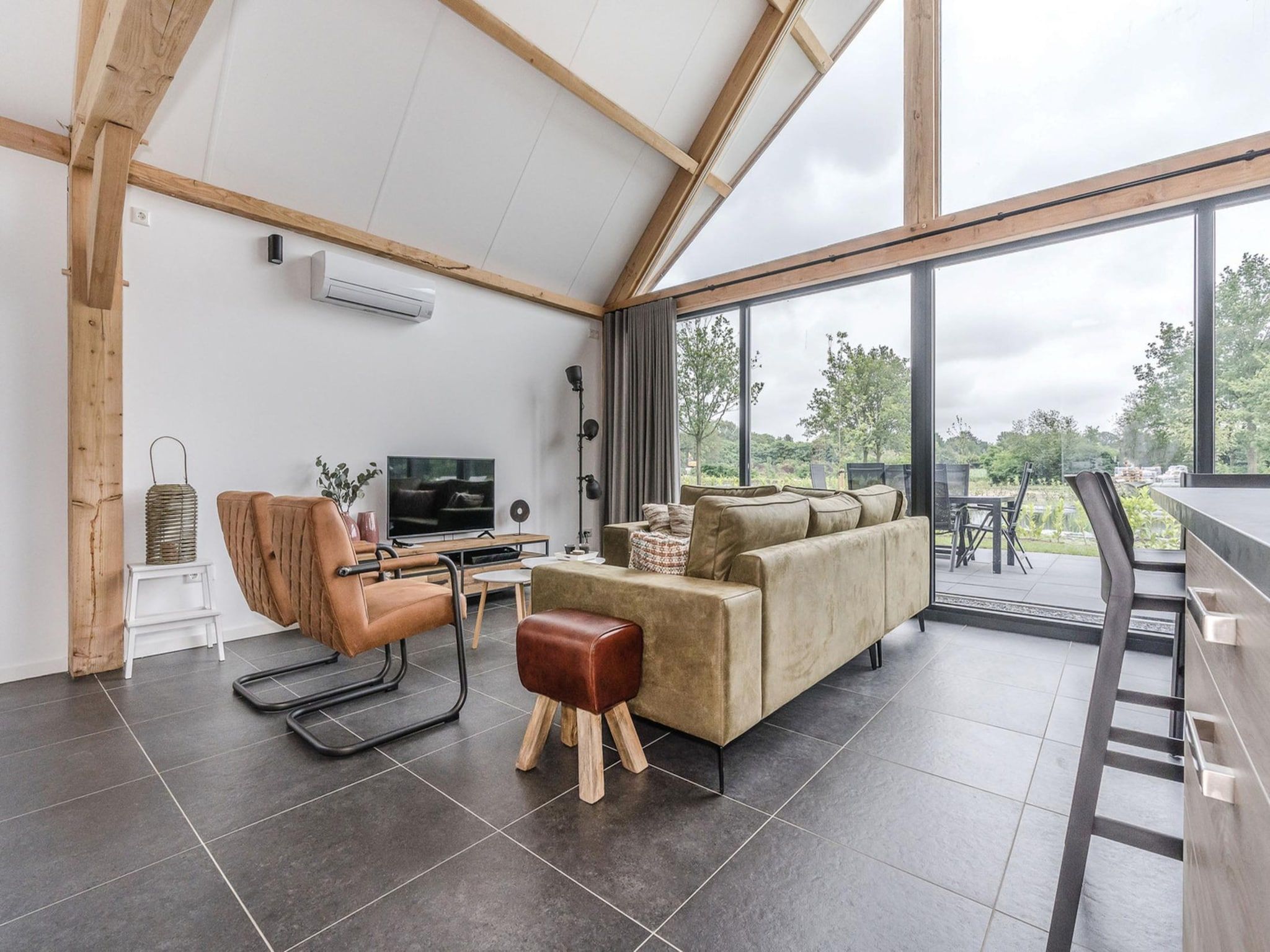 De woonkamer van Farm Lodge 676 in Baarle-nassau