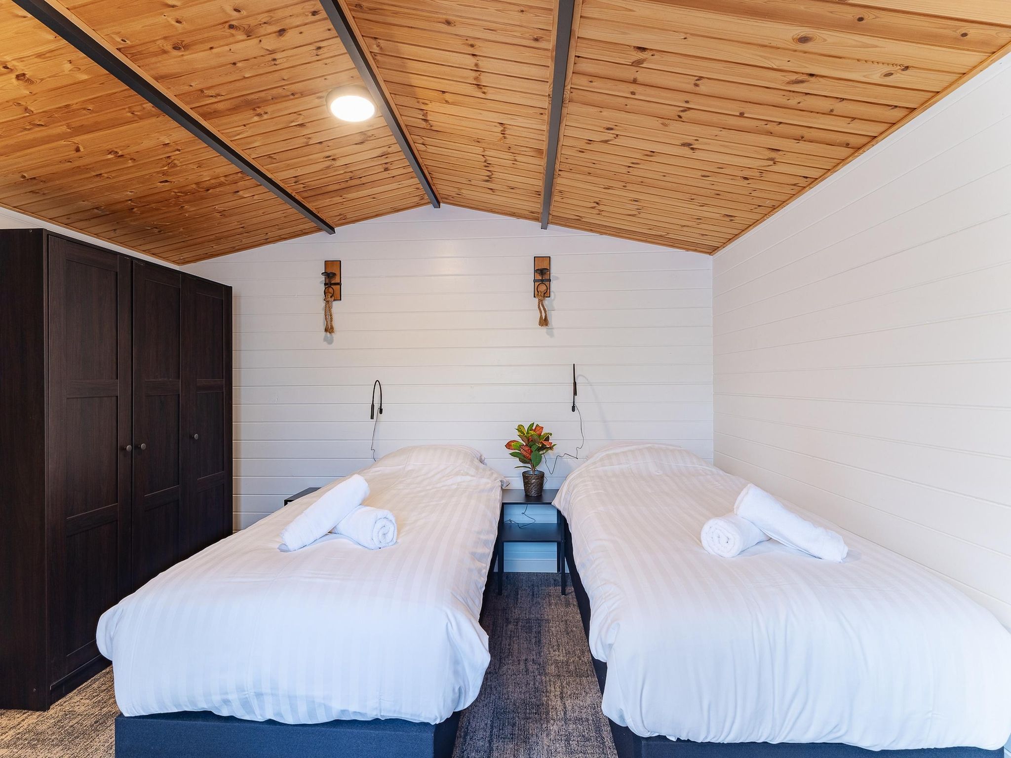Een slaapkamer van Vakantiewoning - Keetenweg 10B - Stavenisse in Stavenisse
