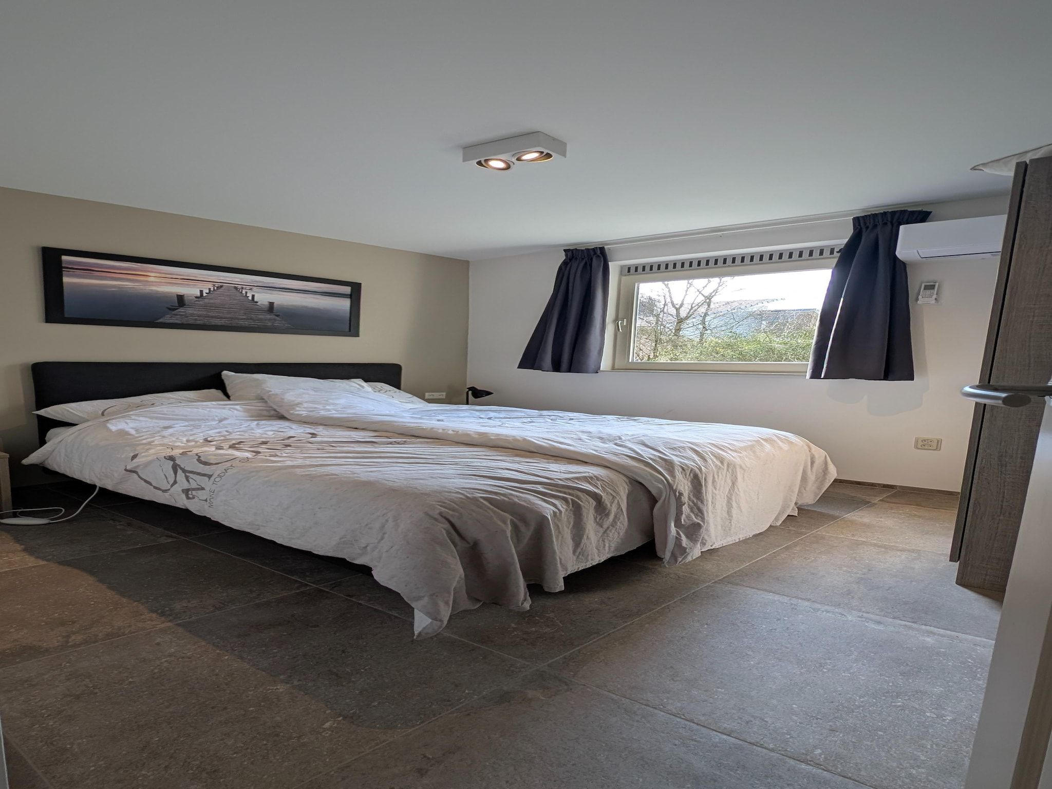 Een slaapkamer van kijkduinpark home in Den Haag