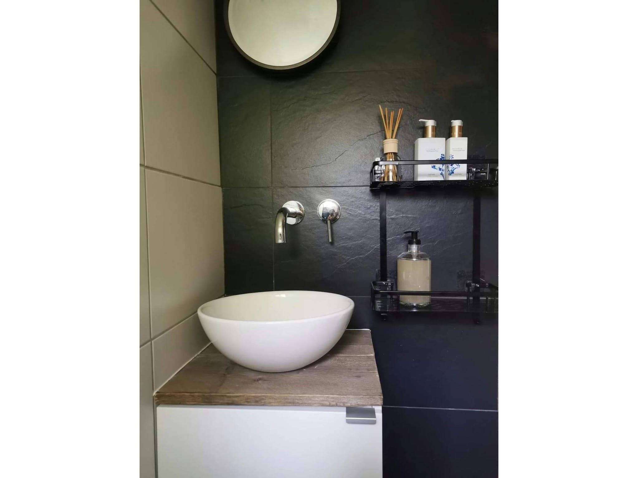 De badkamer van S022 in Markelo