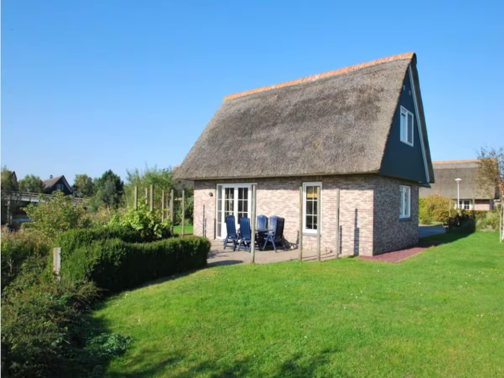 De buitenkant van Villa in Makkum - 2 PAX in Makkum