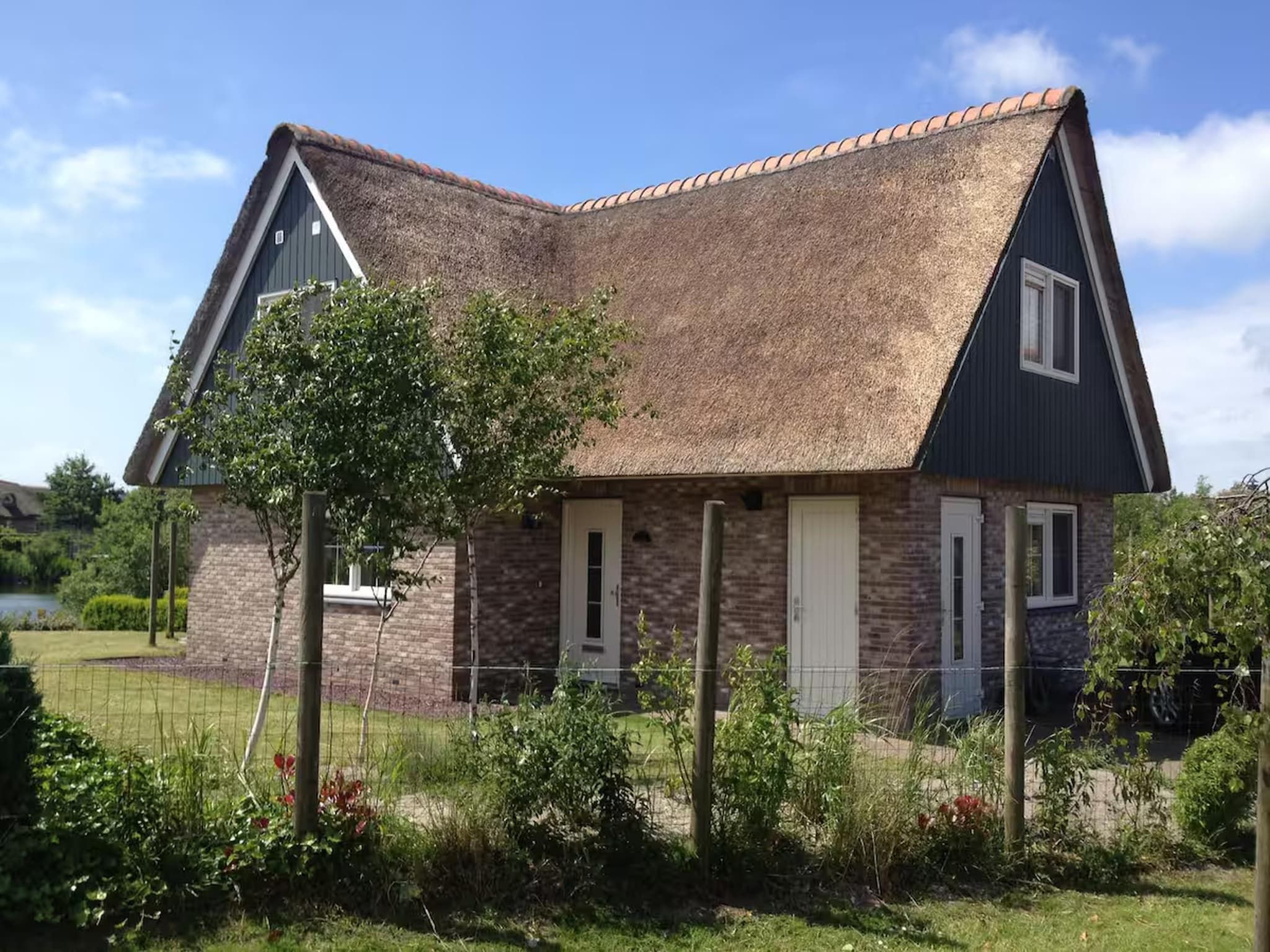 De buitenkant van Villa in Makkum - 2 PAX in Makkum