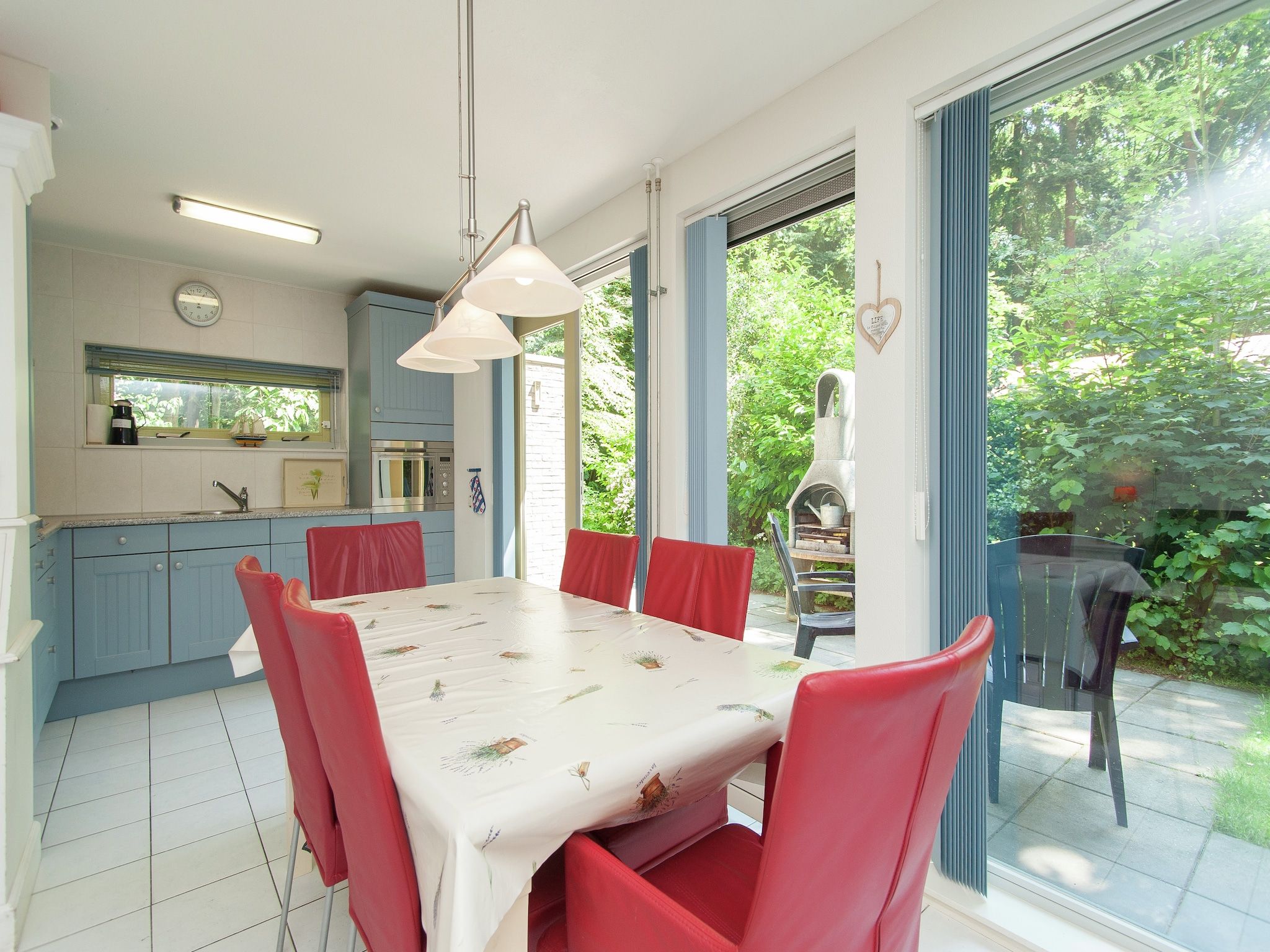 De eetkamer van De Meerkoet in Oudemirdum