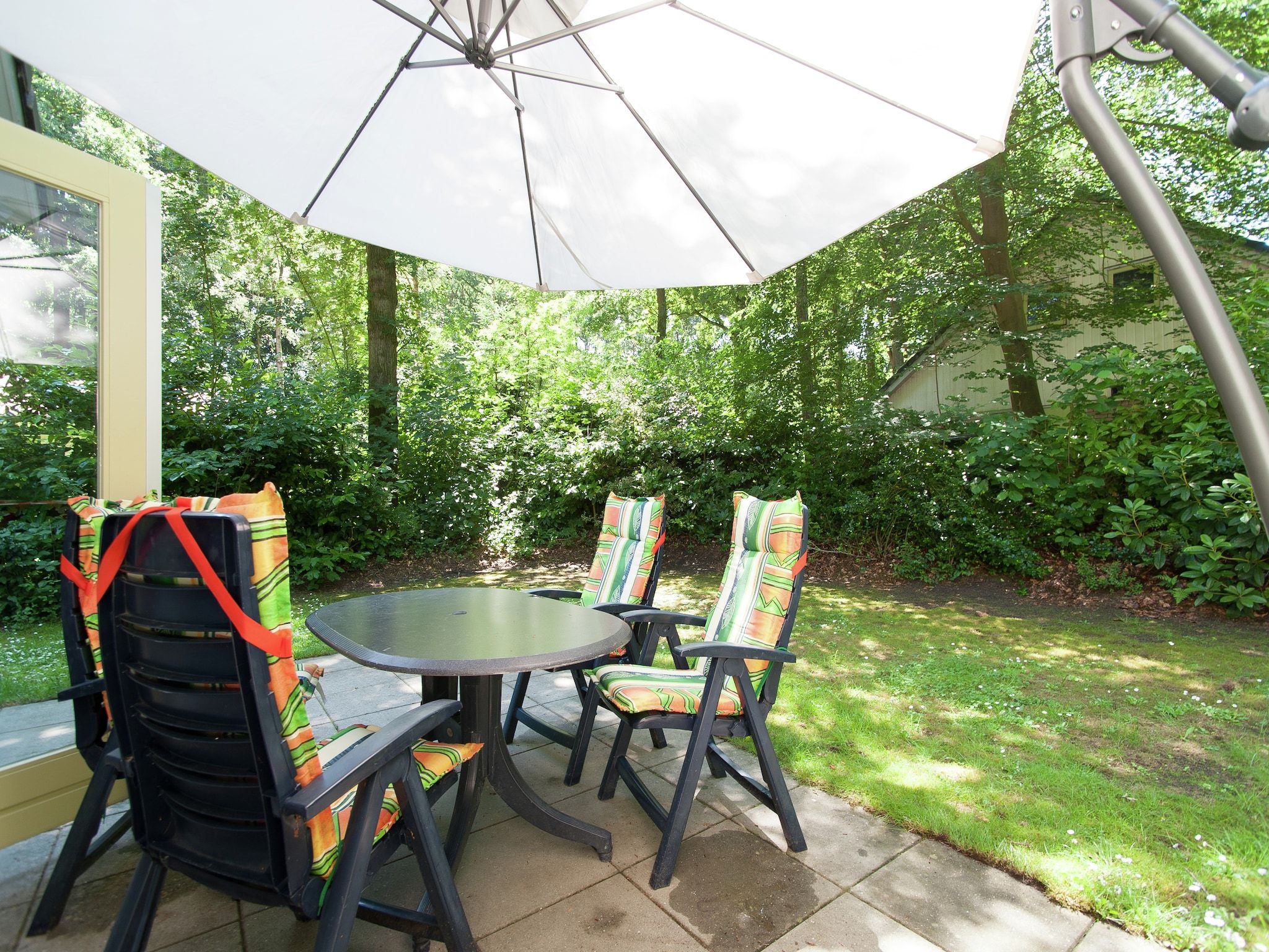 De tuin van De Meerkoet in Oudemirdum