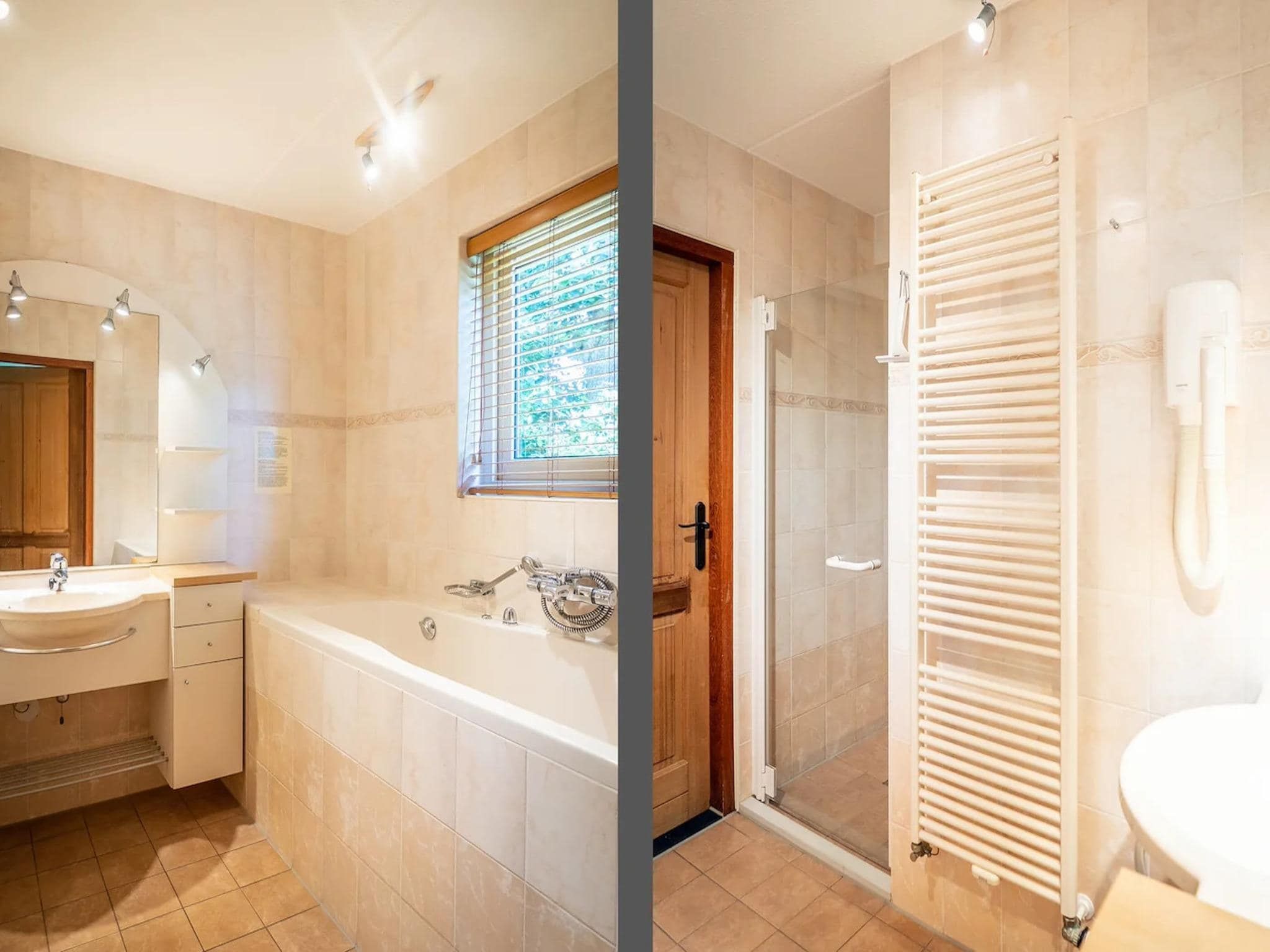 De badkamer van Villas 202 and 208 in De Koog