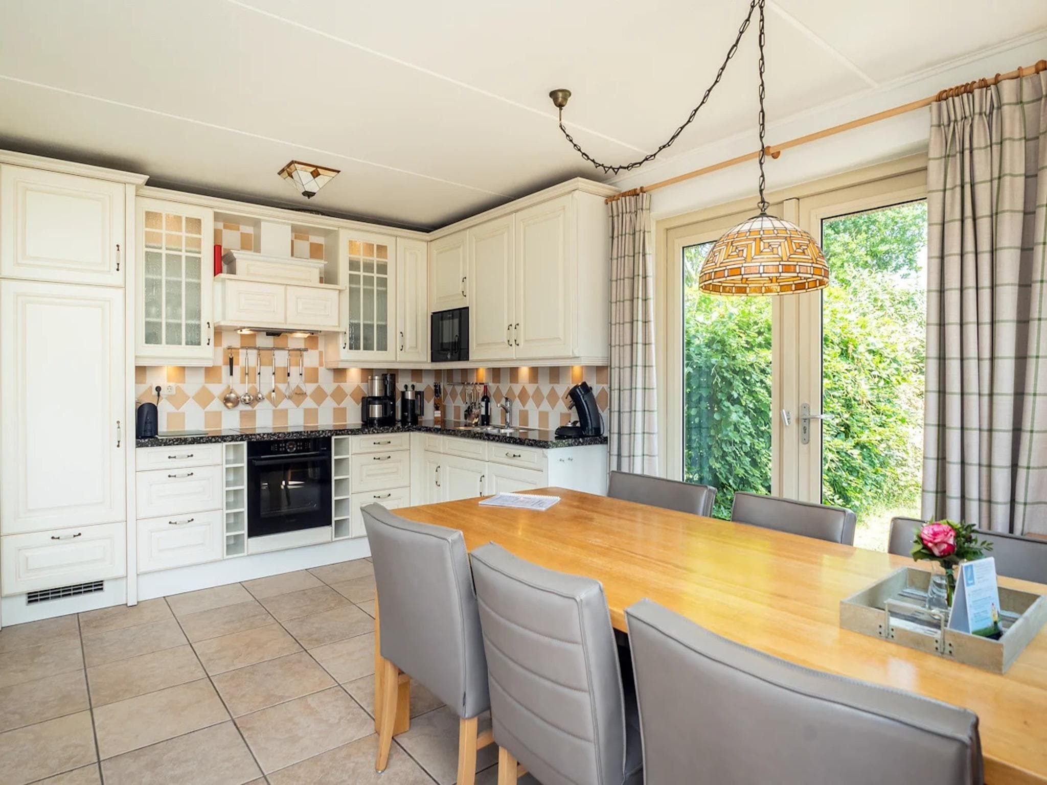 De keuken van Villas 202 and 208 in De Koog