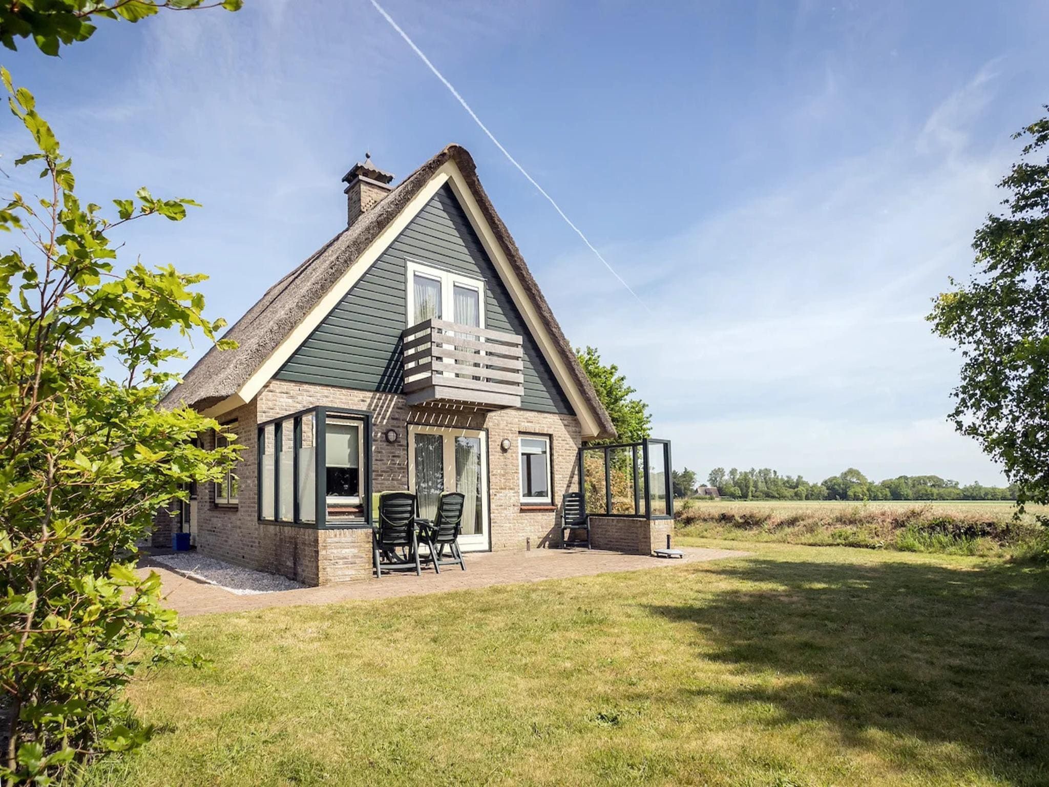 De buitenkant van Villas 202 and 208 in De Koog