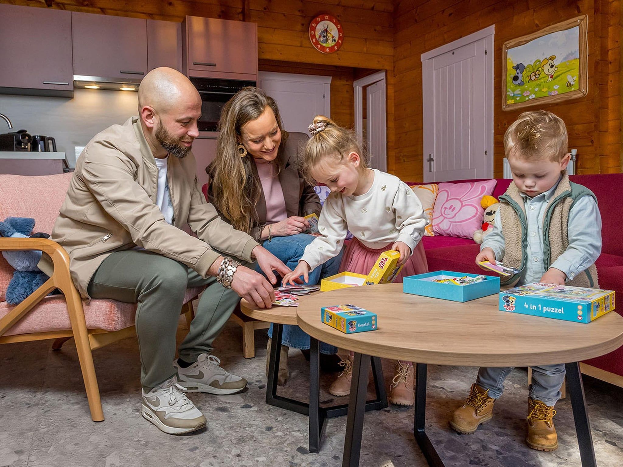 De woonkamer van Wijze Varen Lodge 6p in Hoogerheide