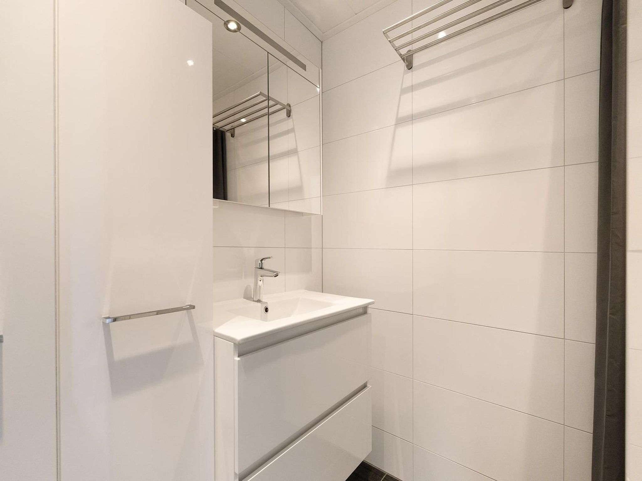 De badkamer van Eureka 57 in Sint Maartensvlotbrug