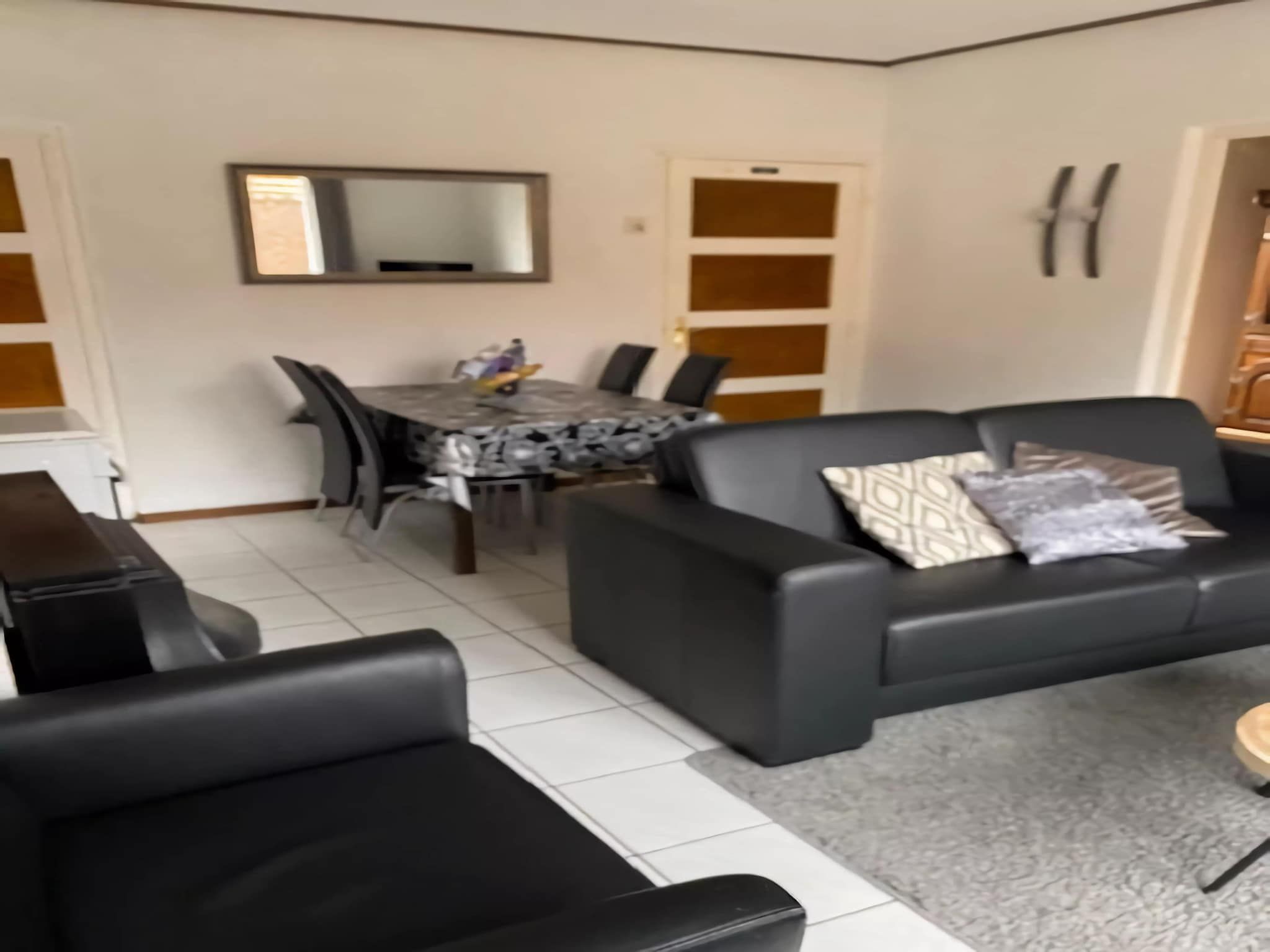 De woonkamer van Honthem in Margraten