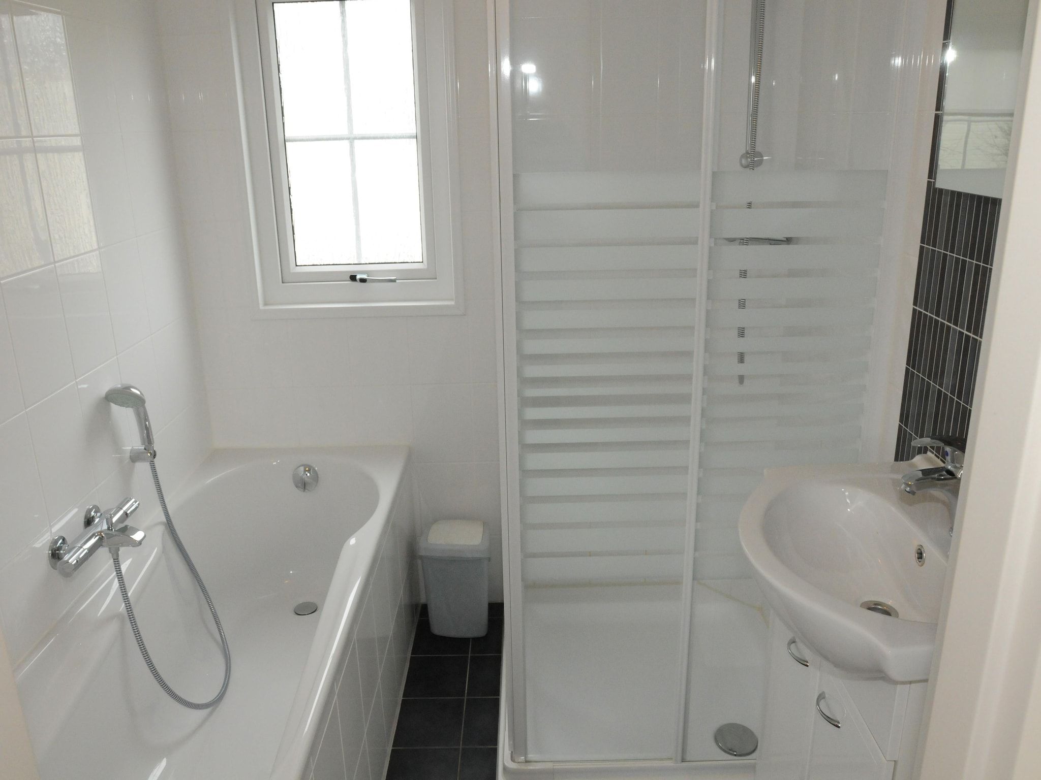De badkamer van Villetta (4p) in Den Burg