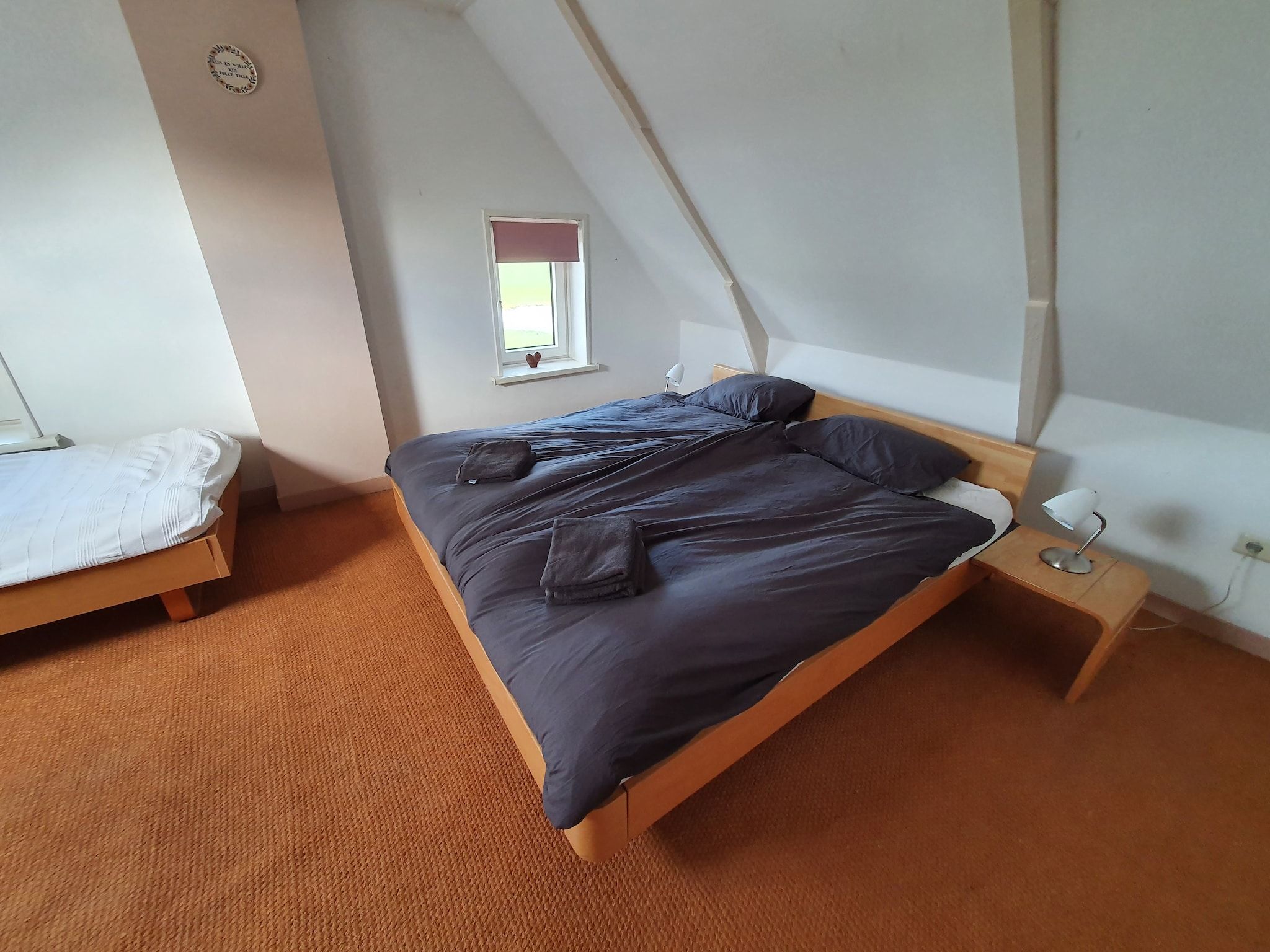 Een slaapkamer van Pronkkeamer Skrins in Easterlittens