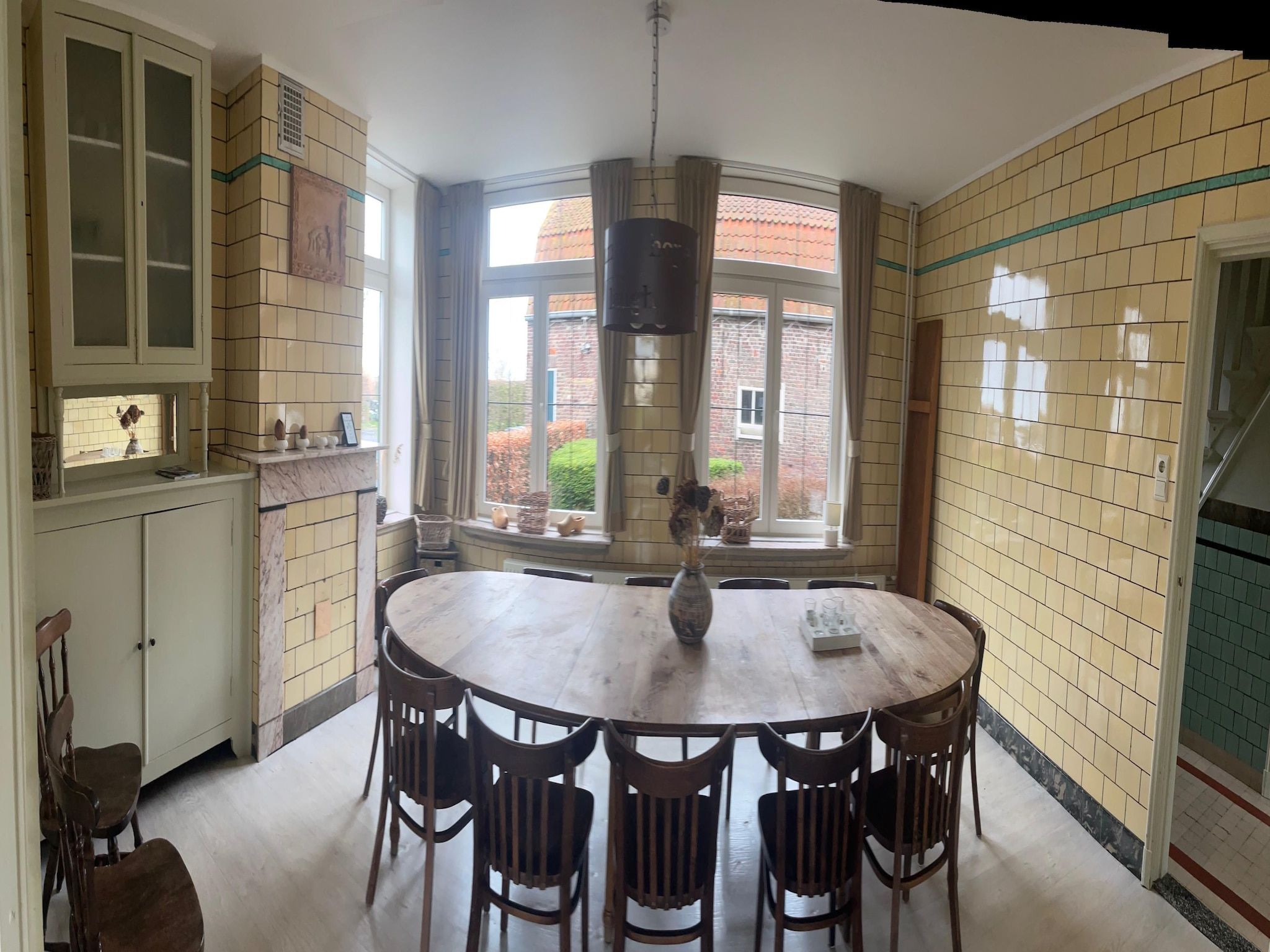 De eetkamer van De Biezenpolder 't Groothuus in Eede