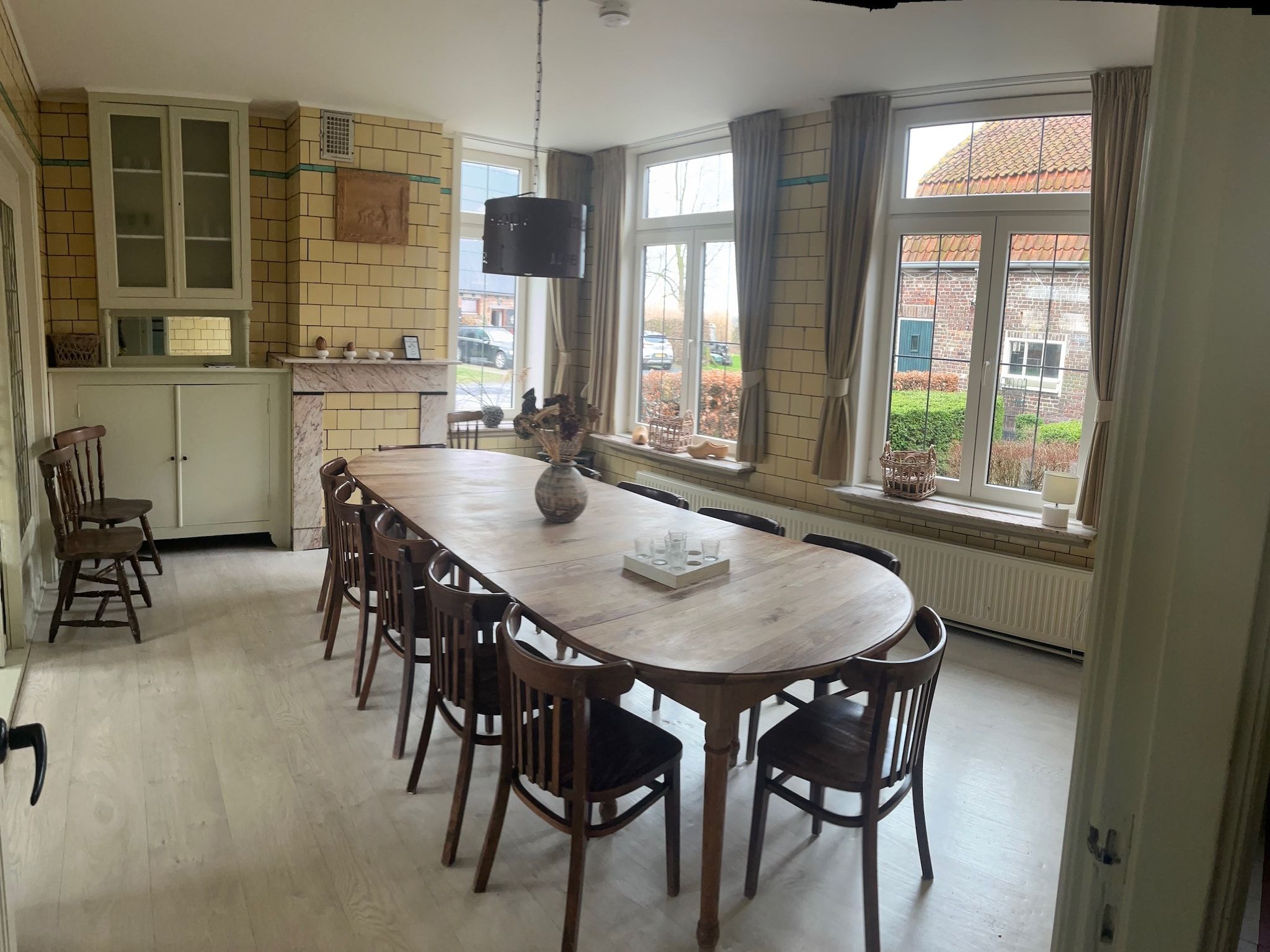 De eetkamer van De Biezenpolder 't Groothuus in Eede