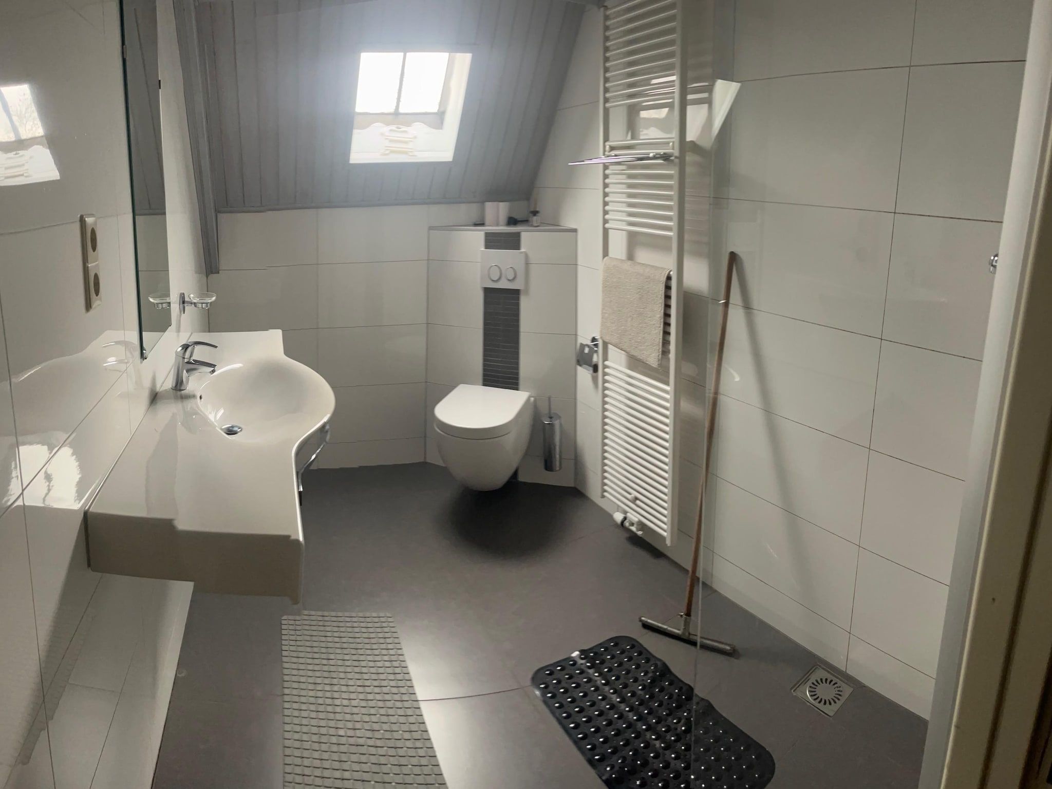 De badkamer van De Biezenpolder 't Groothuus in Eede