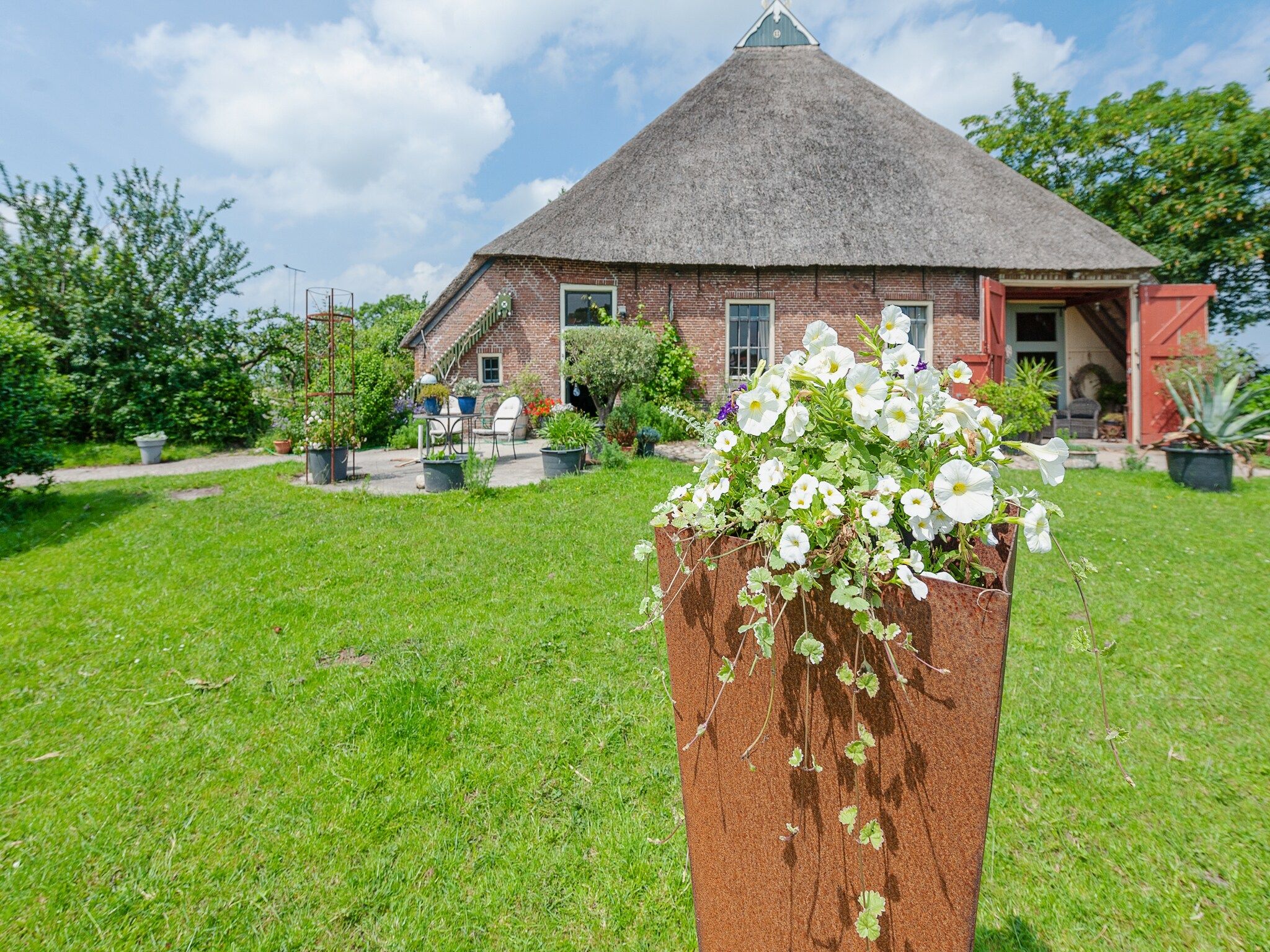 De buitenkant van Lauwerspleats in Burum