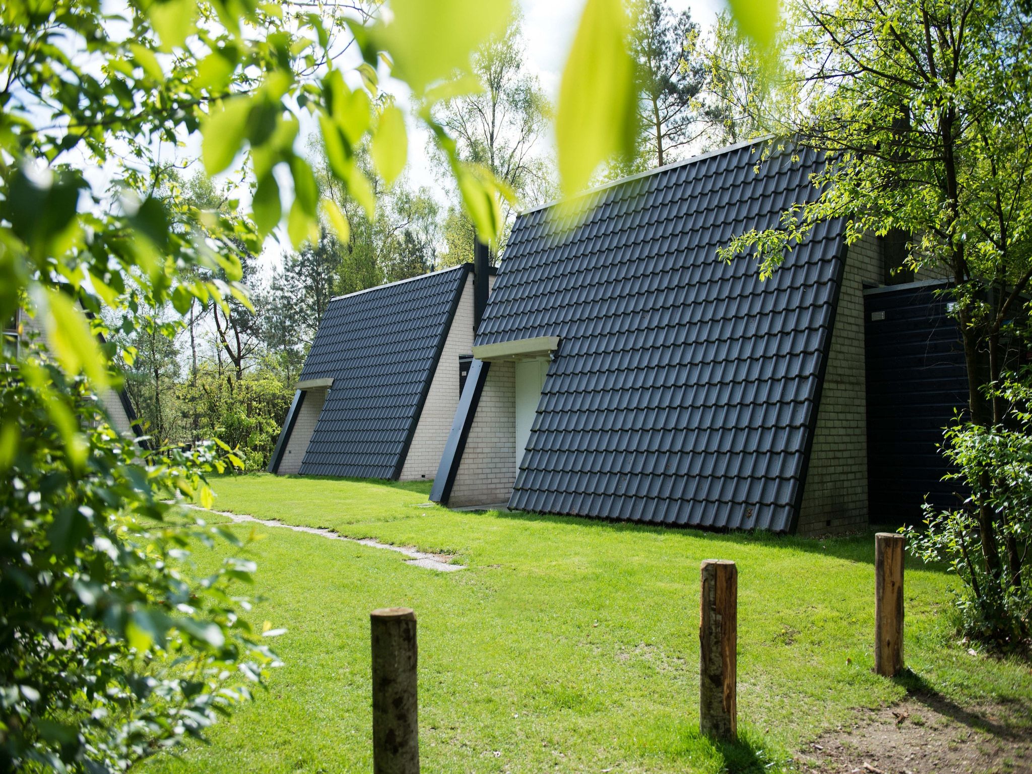 De buitenkant van Bungalowpark Hoenderloo 1 in Hoenderloo