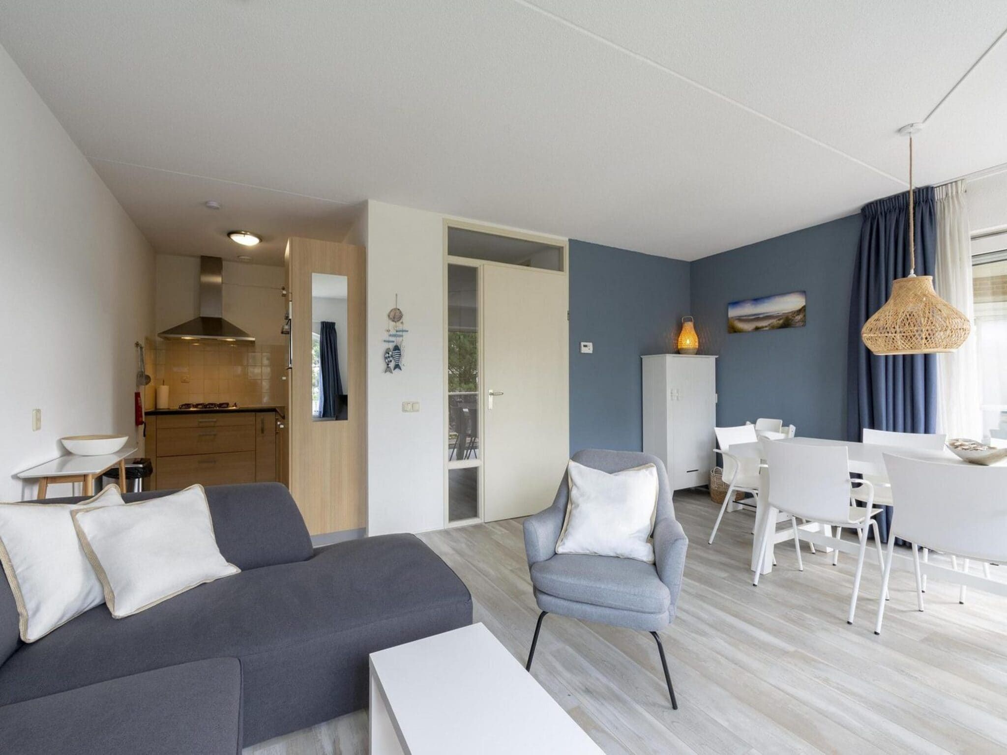 De woonkamer van Residence Juliana 58 | Julianadorp aan Zee | Balcony (copy) in Julianadorp